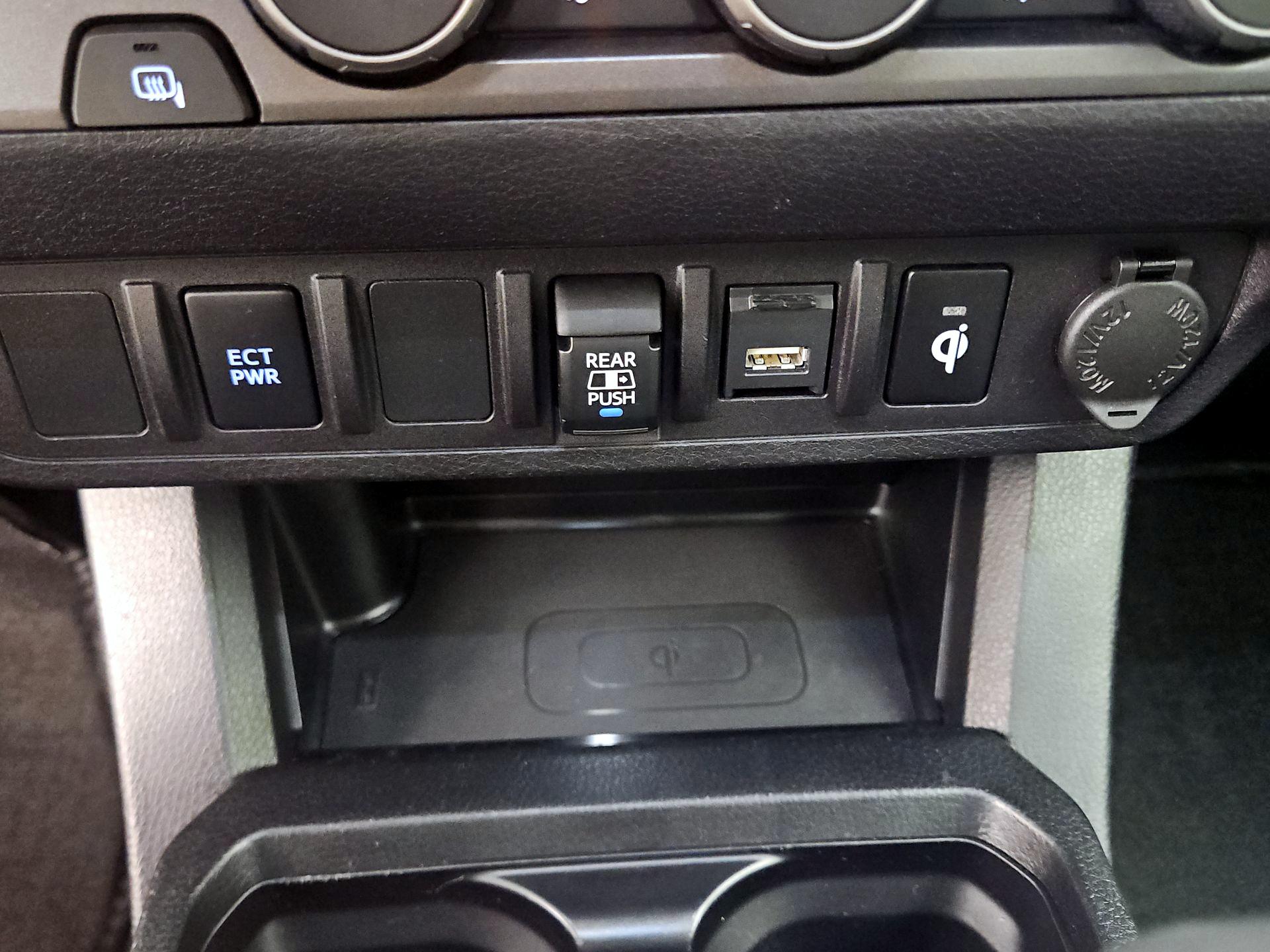 Thumbnail: 2021 Toyota Tacoma - 19