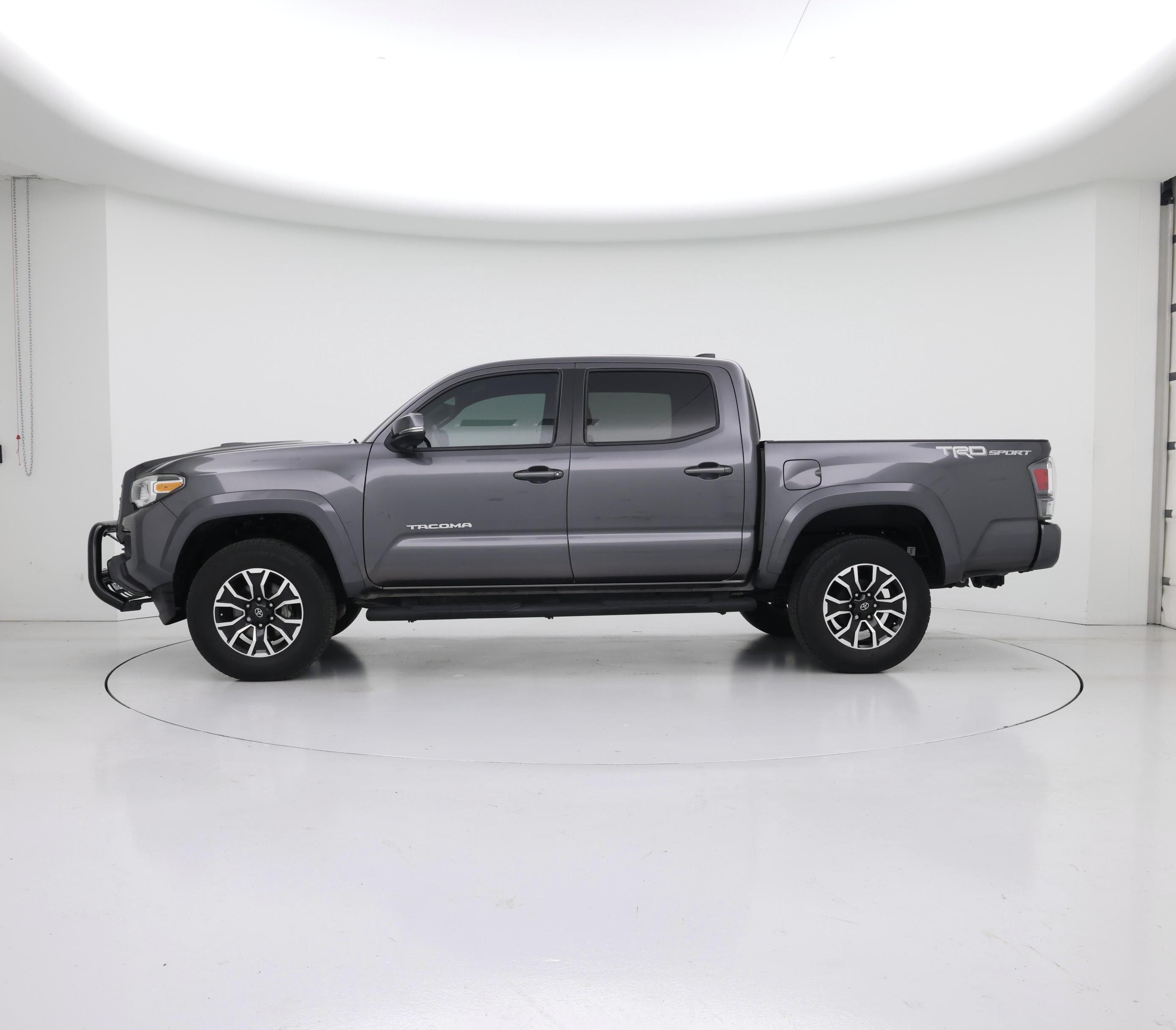 Thumbnail: 2021 Toyota Tacoma - 3
