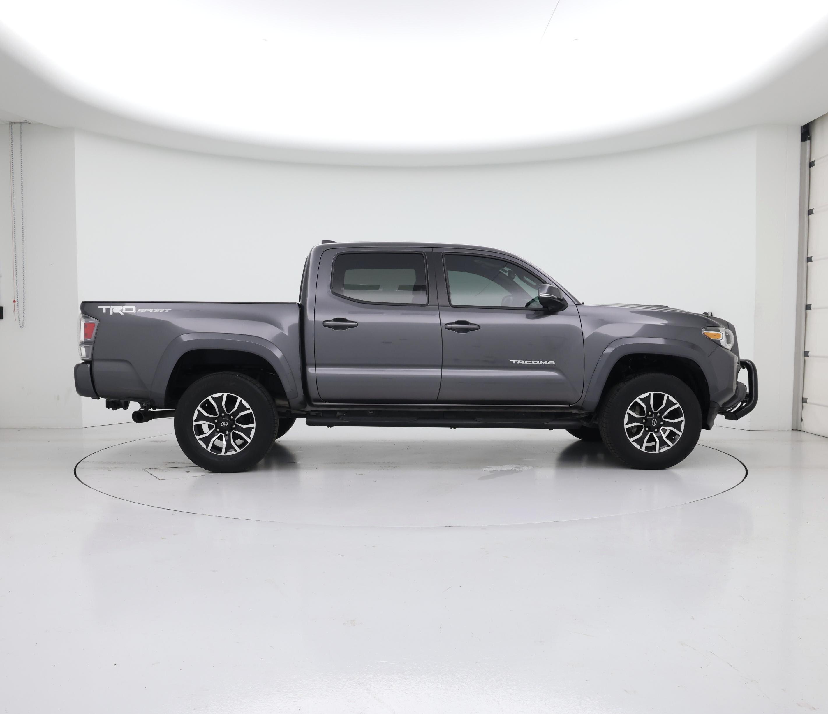 Thumbnail: 2021 Toyota Tacoma - 7