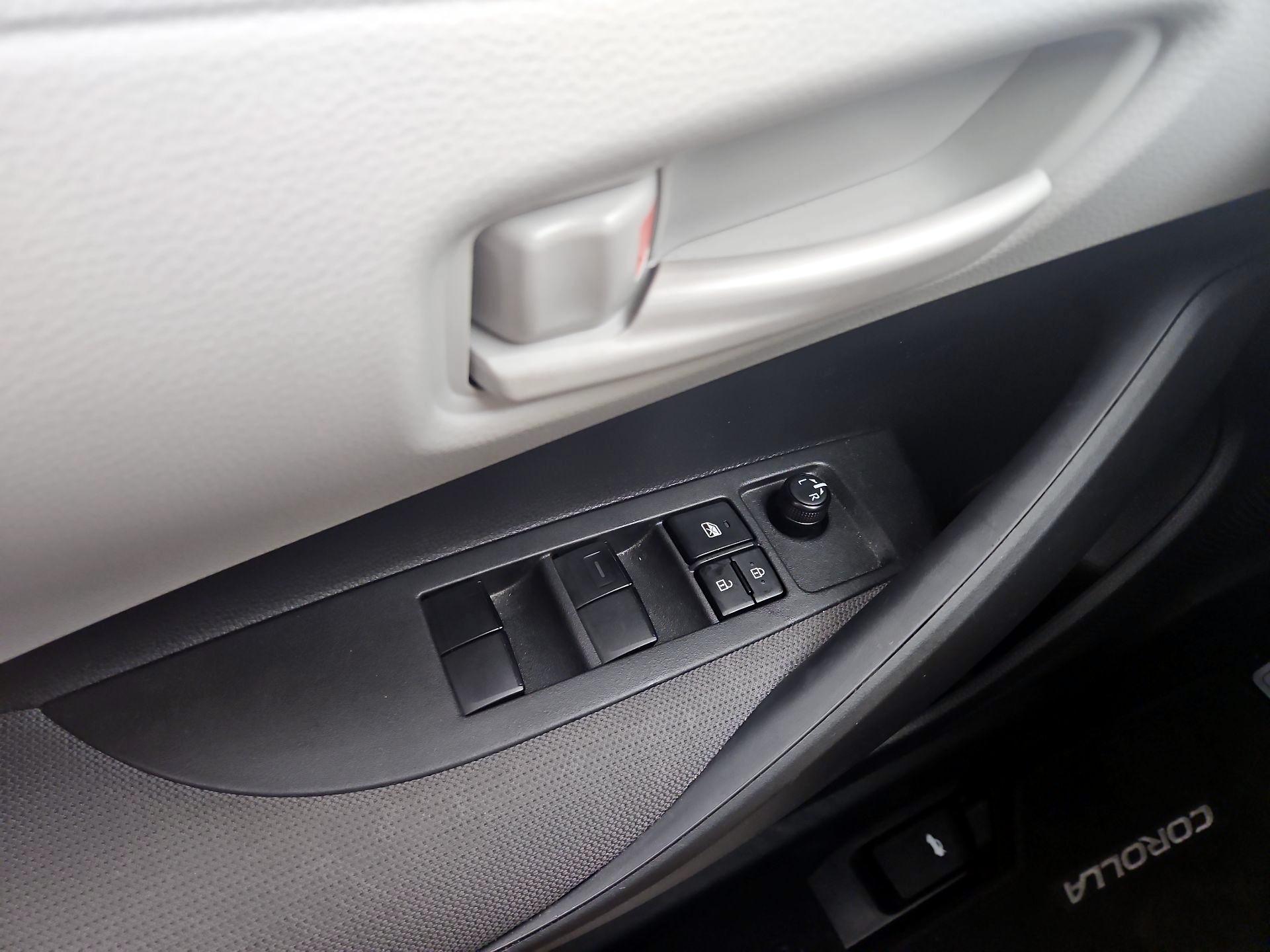 Thumbnail: 2025 Toyota Corolla - 12