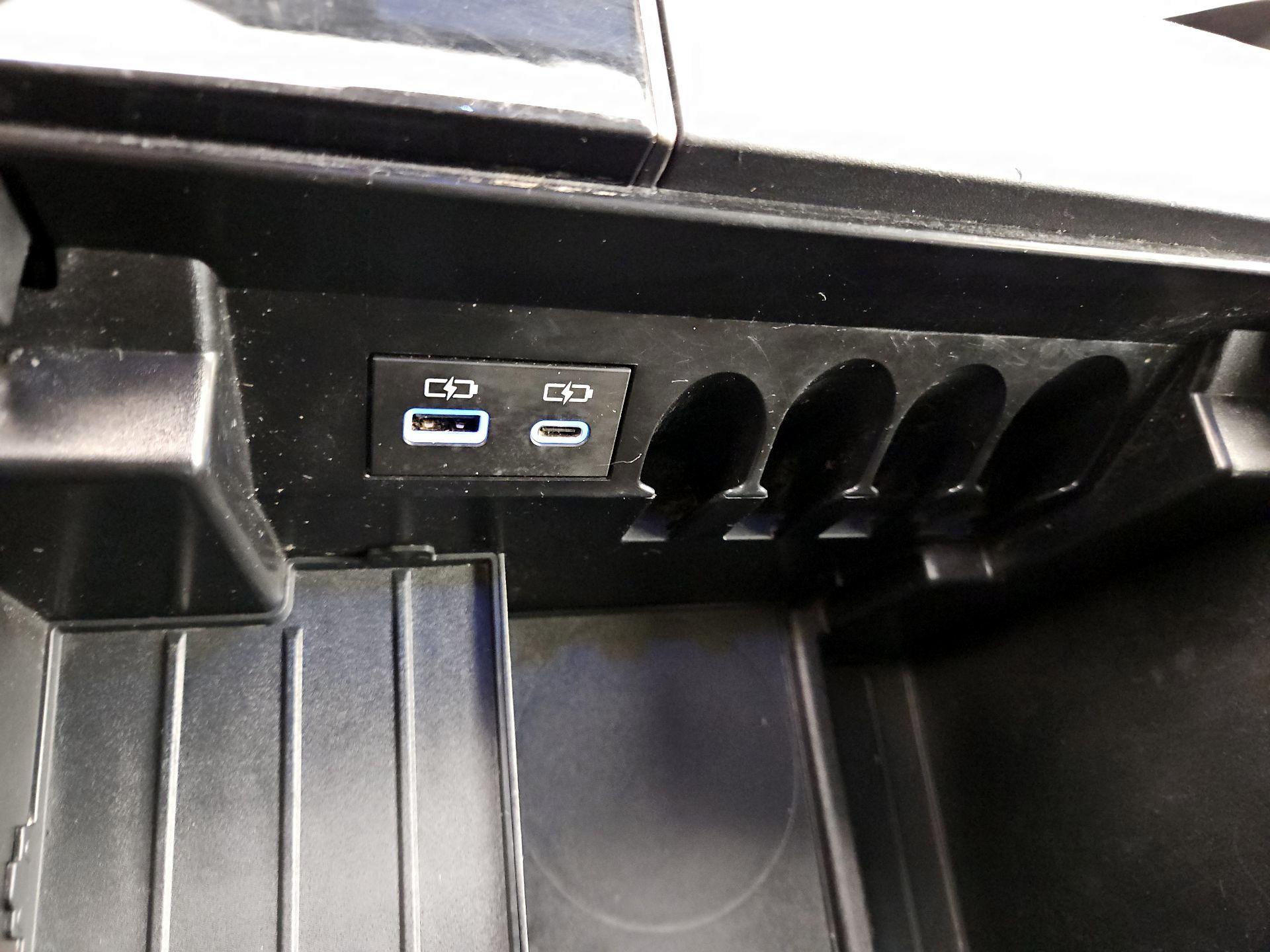 Thumbnail: 2023 Toyota Tundra - 18