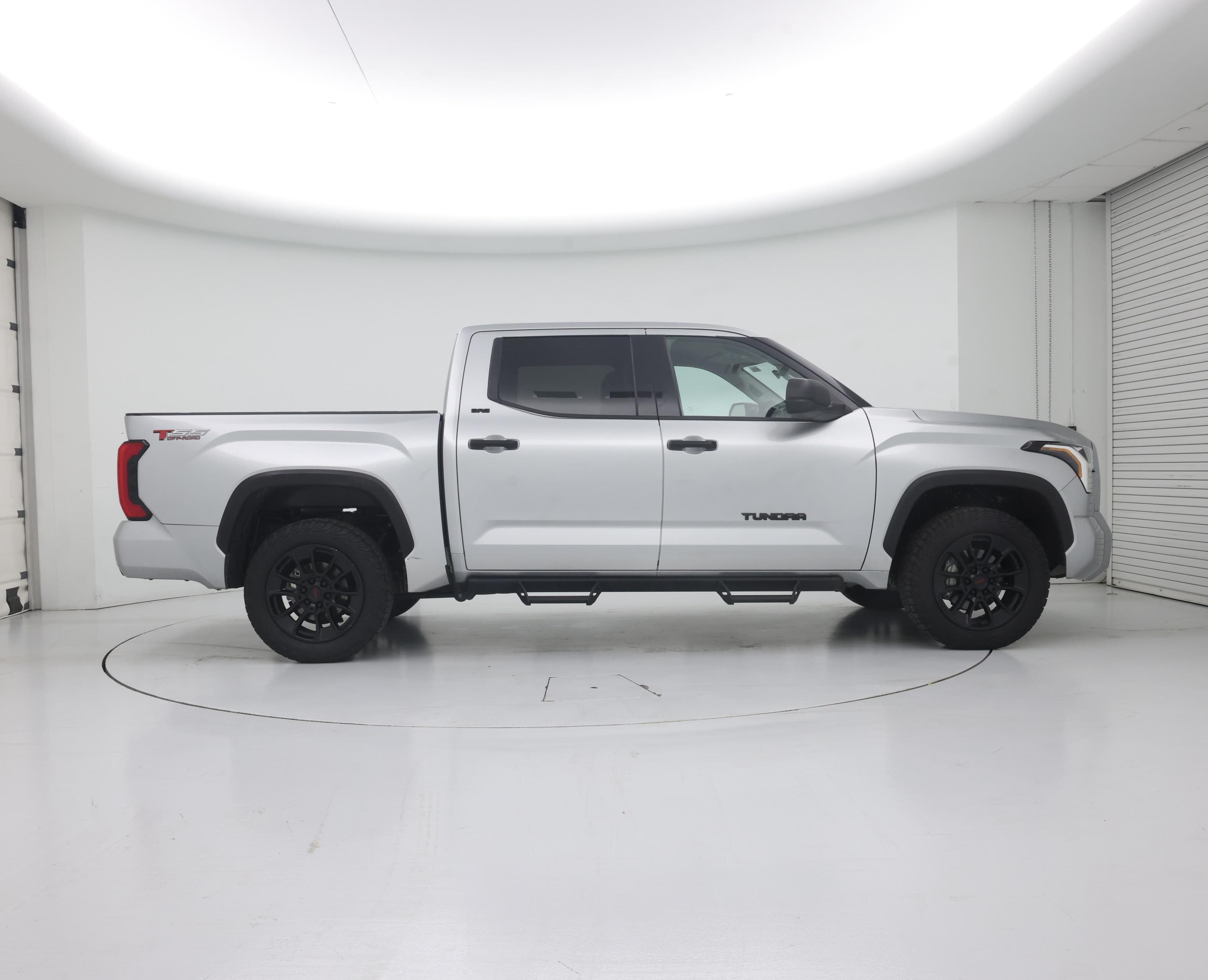 Thumbnail: 2023 Toyota Tundra - 7