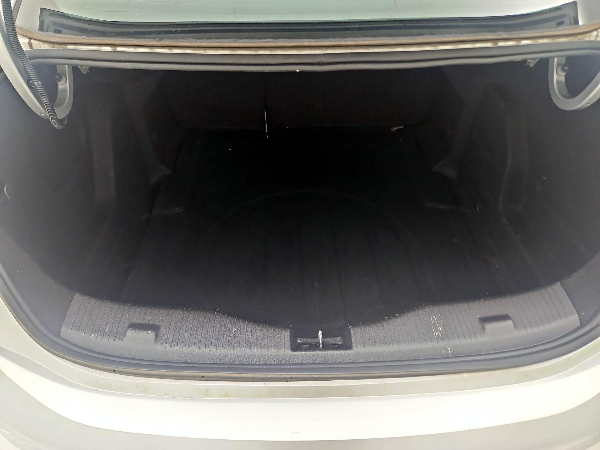 Thumbnail: 2017 Chevrolet Cruze - 19