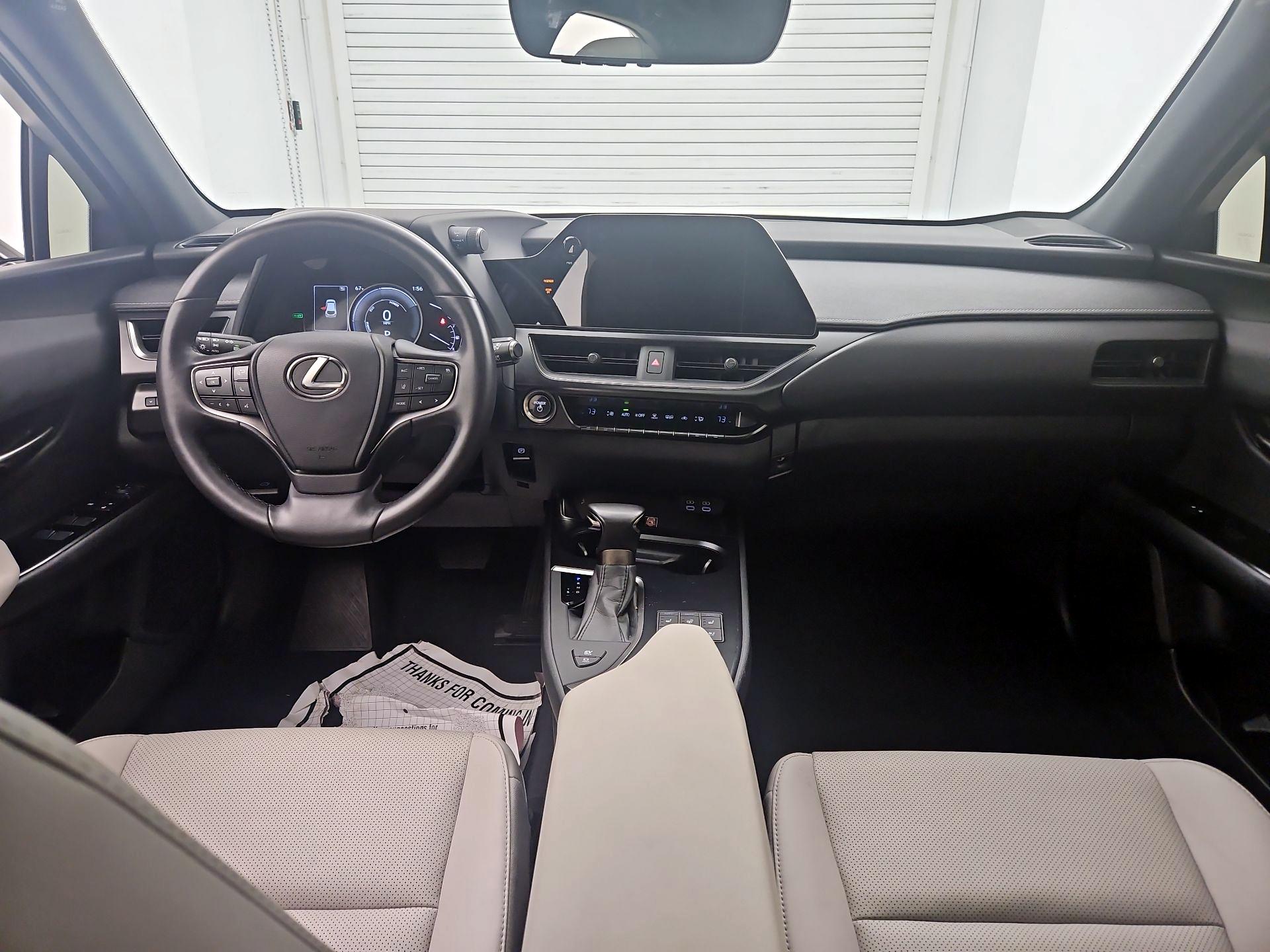 Thumbnail: 2024 Lexus UX - 9