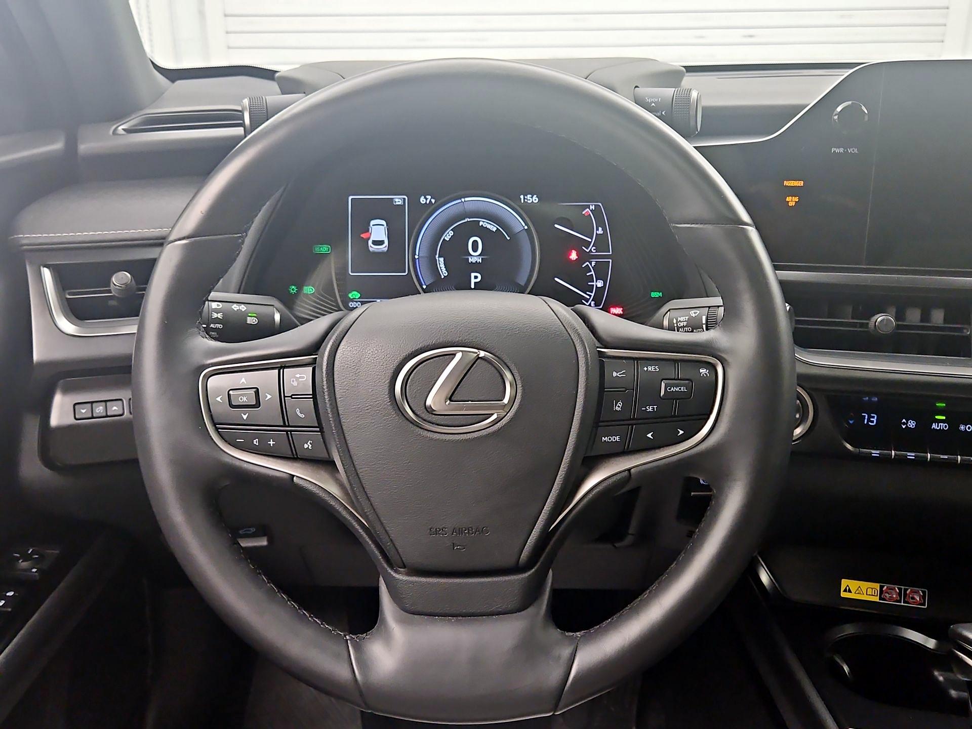 Thumbnail: 2024 Lexus UX - 10