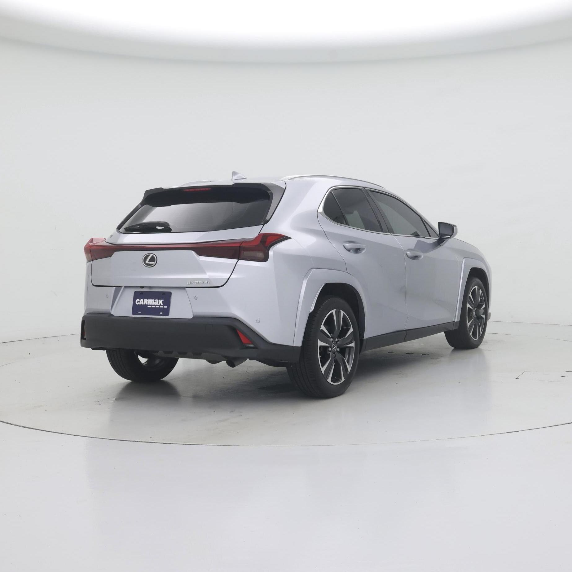 Thumbnail: 2024 Lexus UX - 8