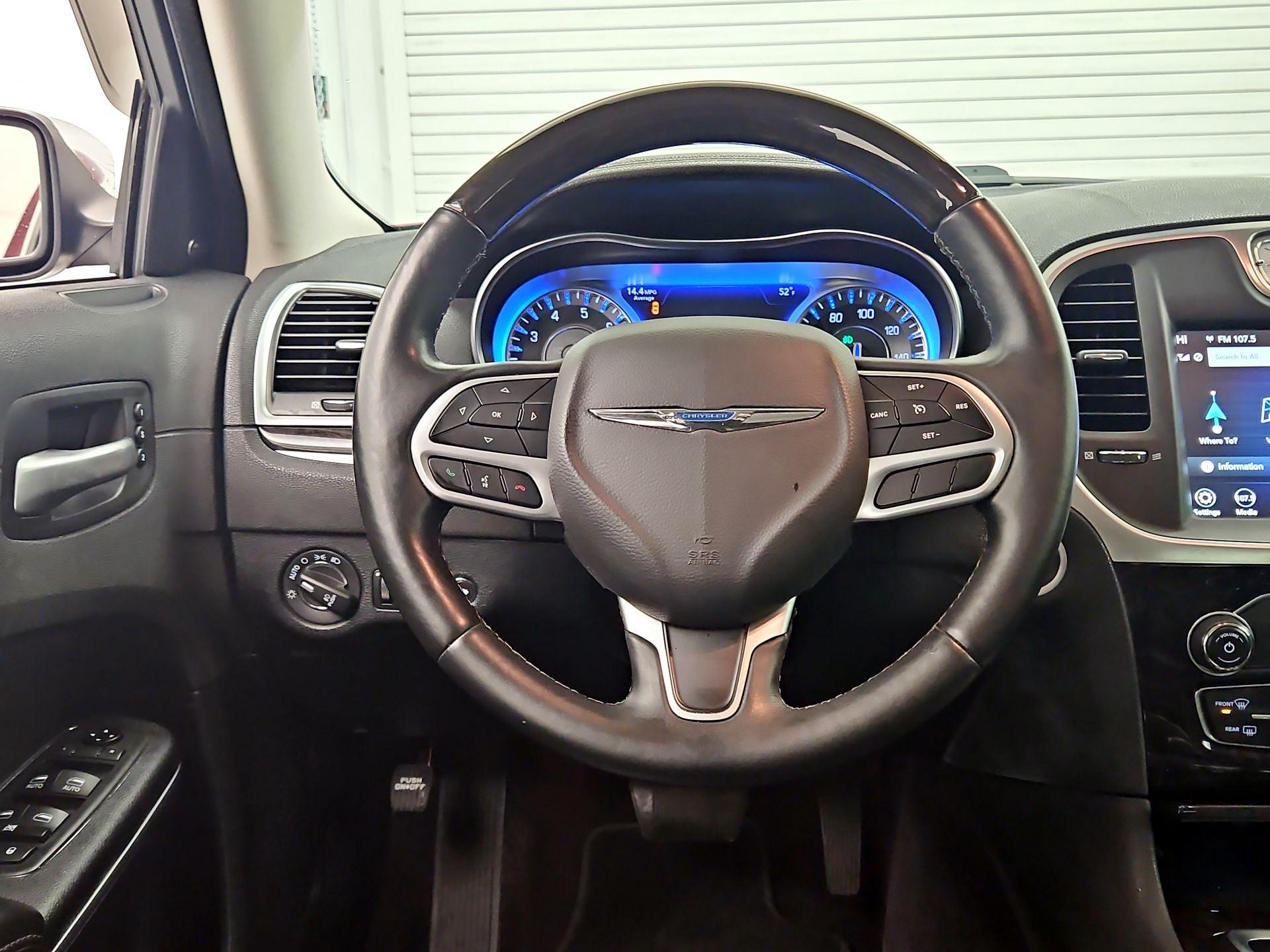 Thumbnail: 2018 Chrysler 300 - 10