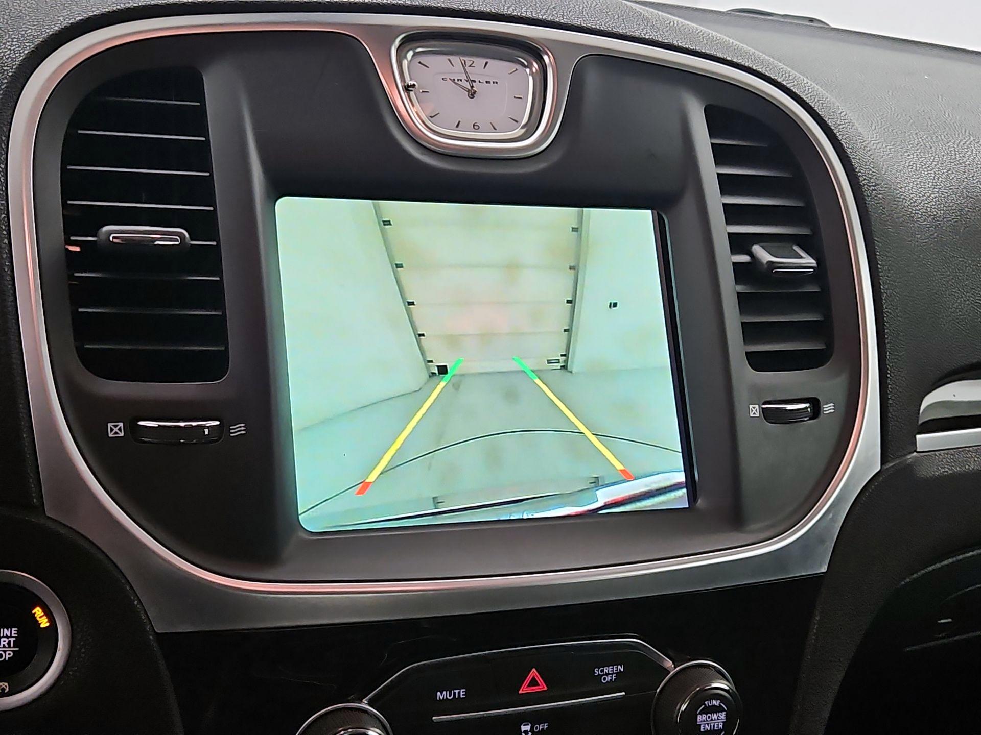 Thumbnail: 2018 Chrysler 300 - 15