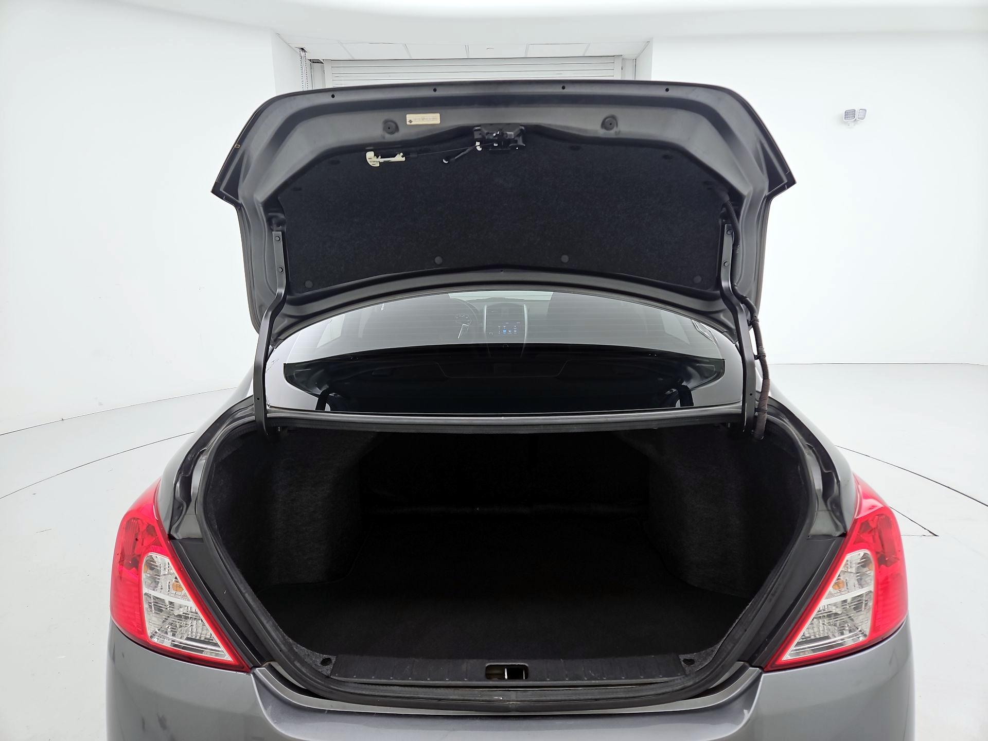 Thumbnail: 2019 Nissan Versa - 20