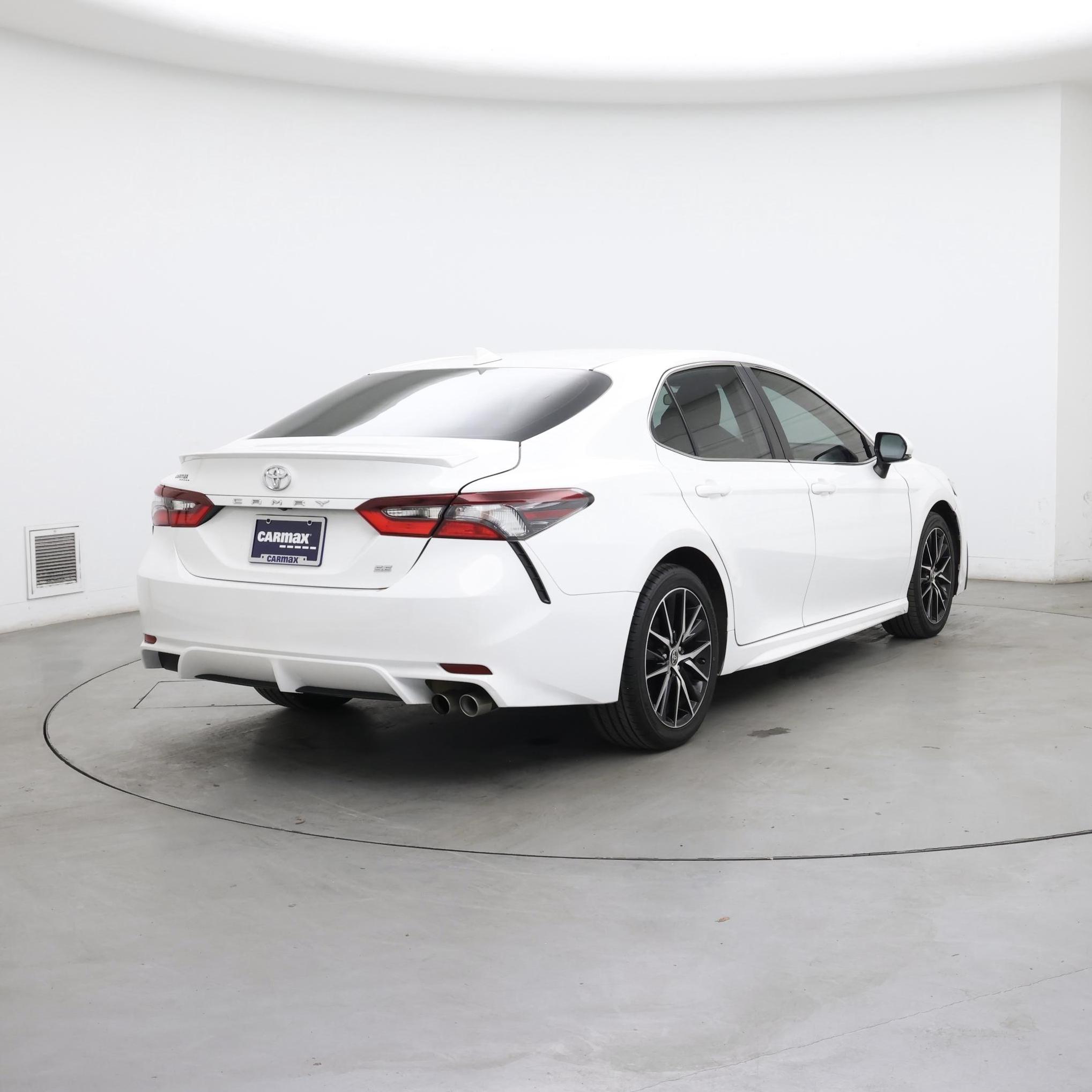 Thumbnail: 2024 Toyota Camry - 8