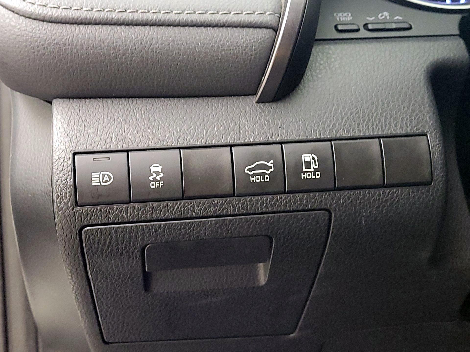 Thumbnail: 2024 Toyota Camry - 13