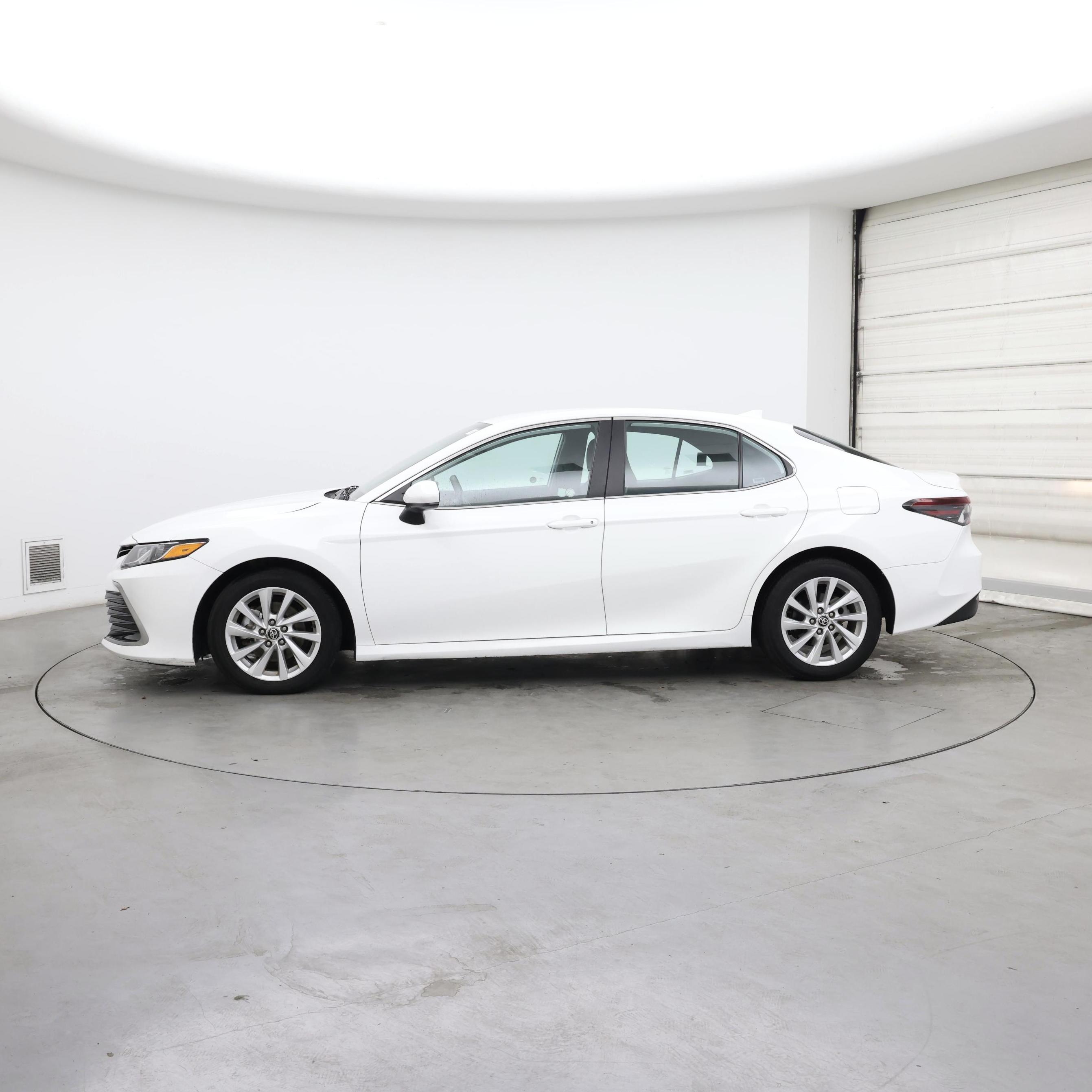 Thumbnail: 2024 Toyota Camry - 3