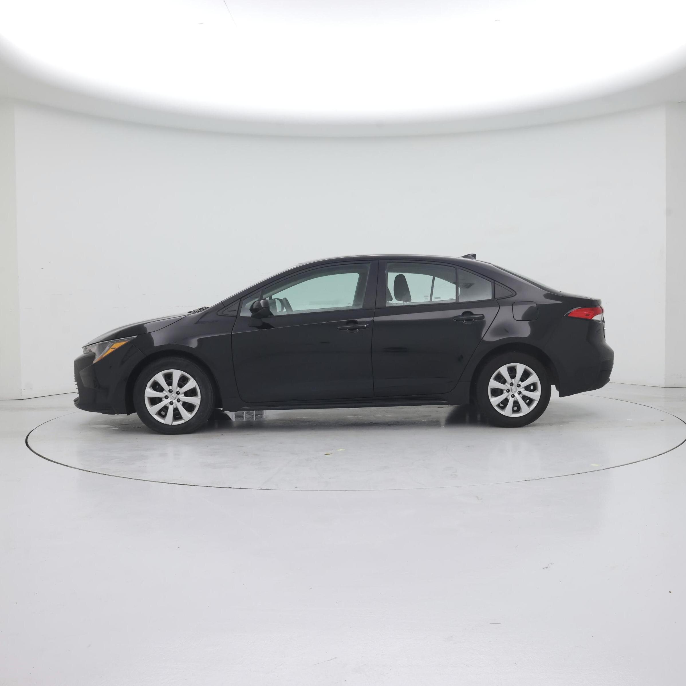 Thumbnail: 2024 Toyota Corolla - 3