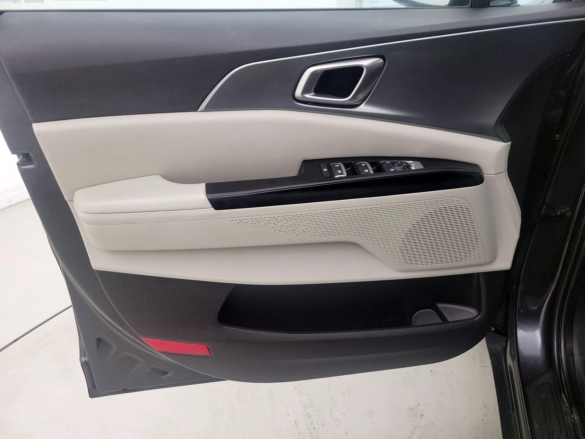 Thumbnail: 2024 Kia Carnival - 12