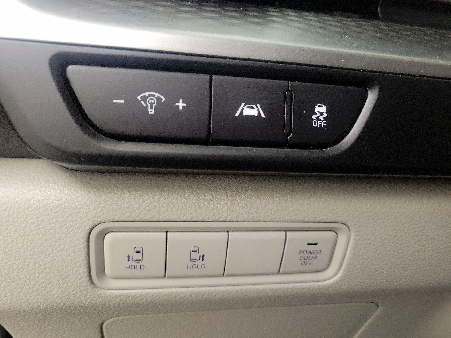 Thumbnail: 2024 Kia Carnival - 13