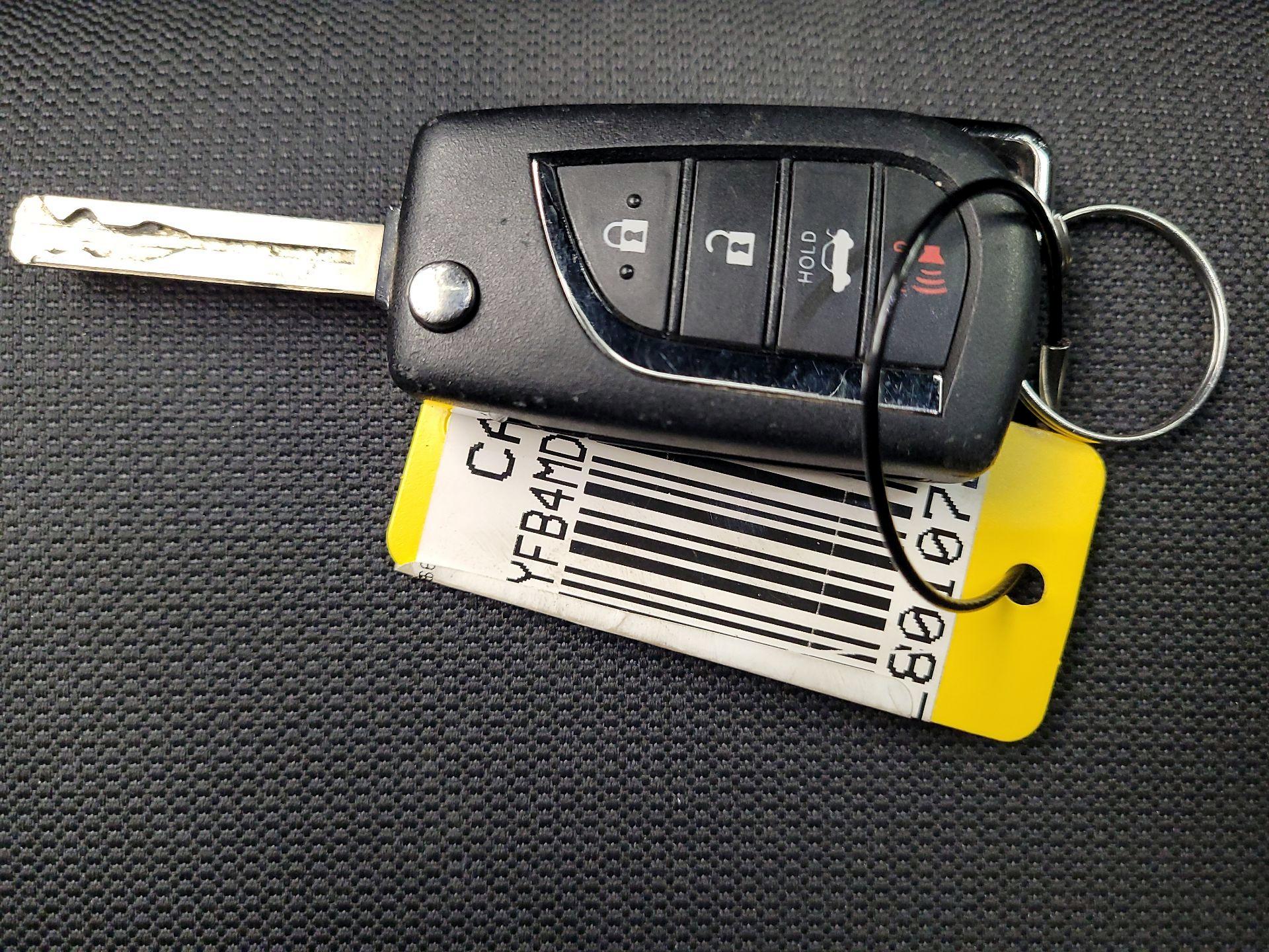 Thumbnail: 2025 Toyota Corolla - 18