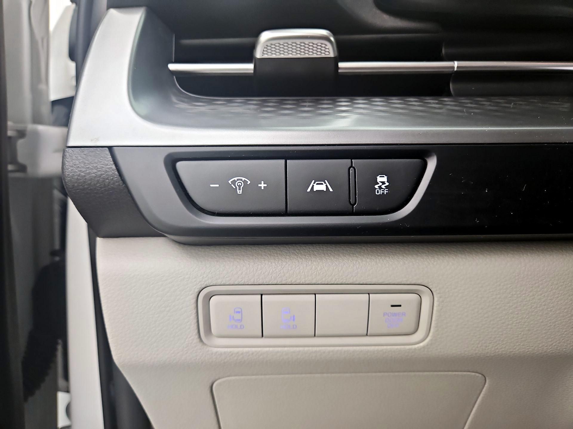 Thumbnail: 2024 Kia Carnival - 13