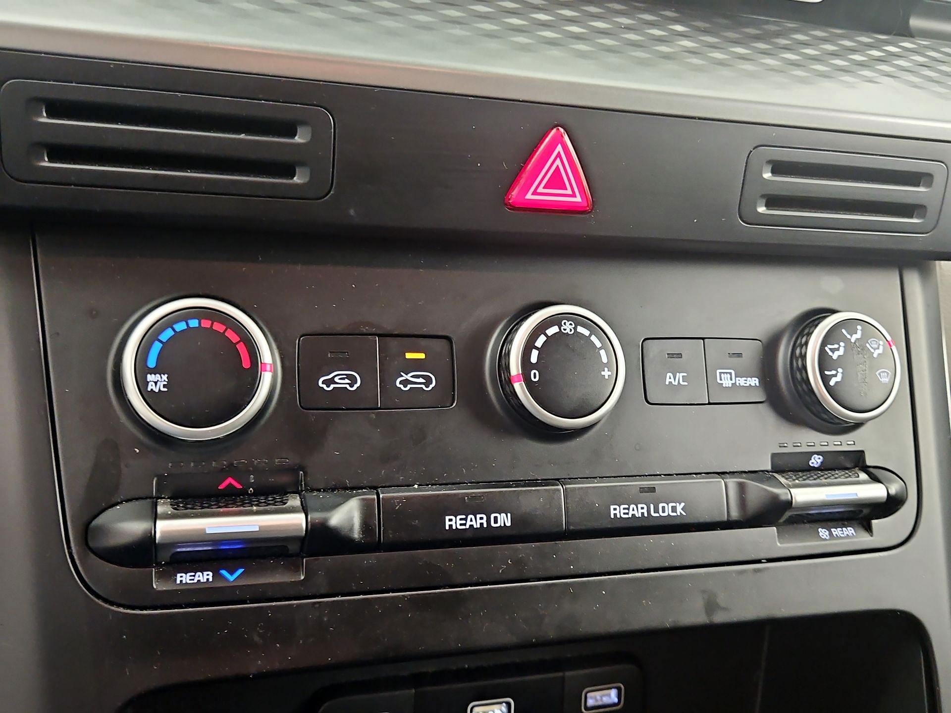 Thumbnail: 2024 Kia Carnival - 16