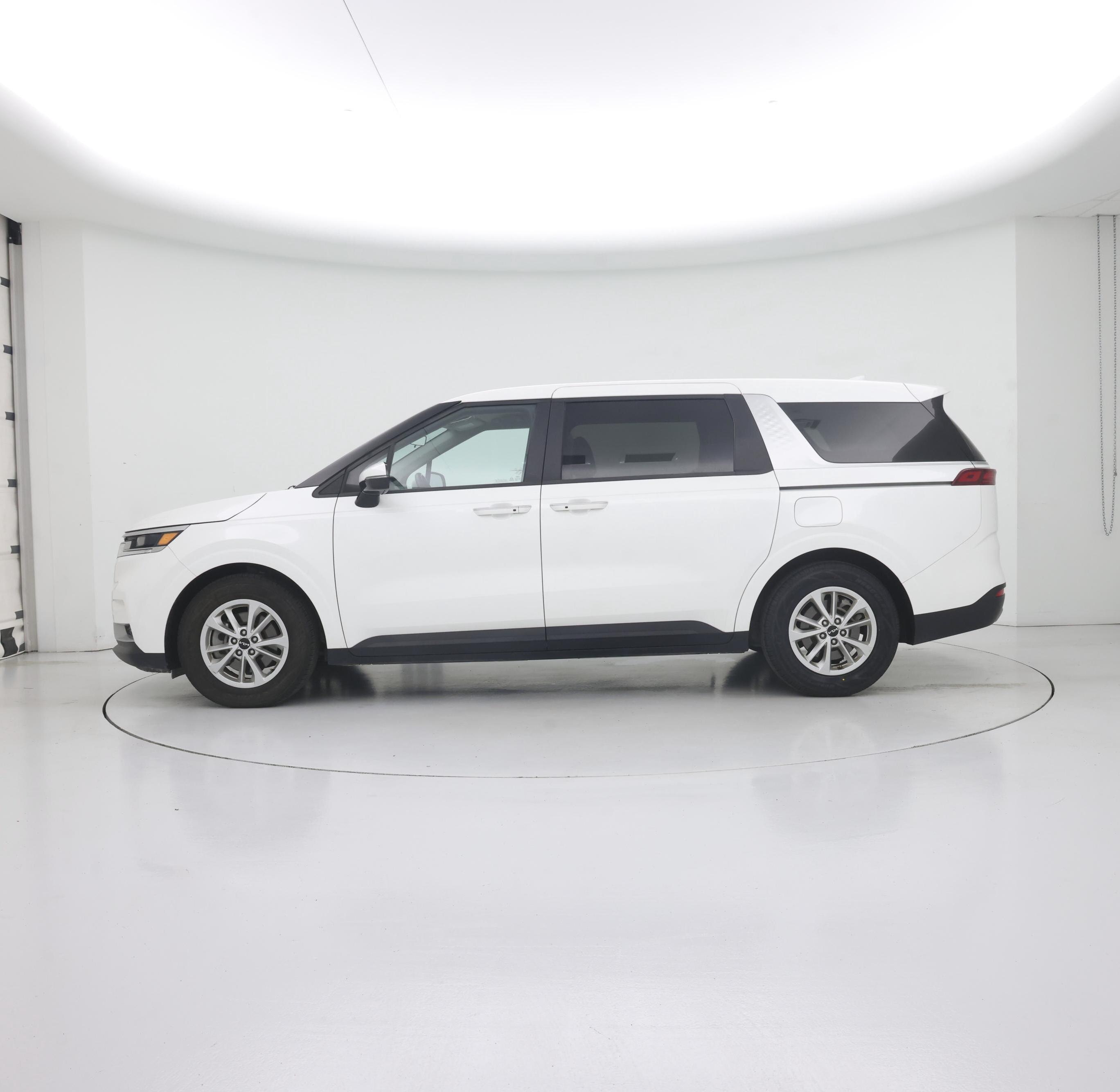 Thumbnail: 2024 Kia Carnival - 3