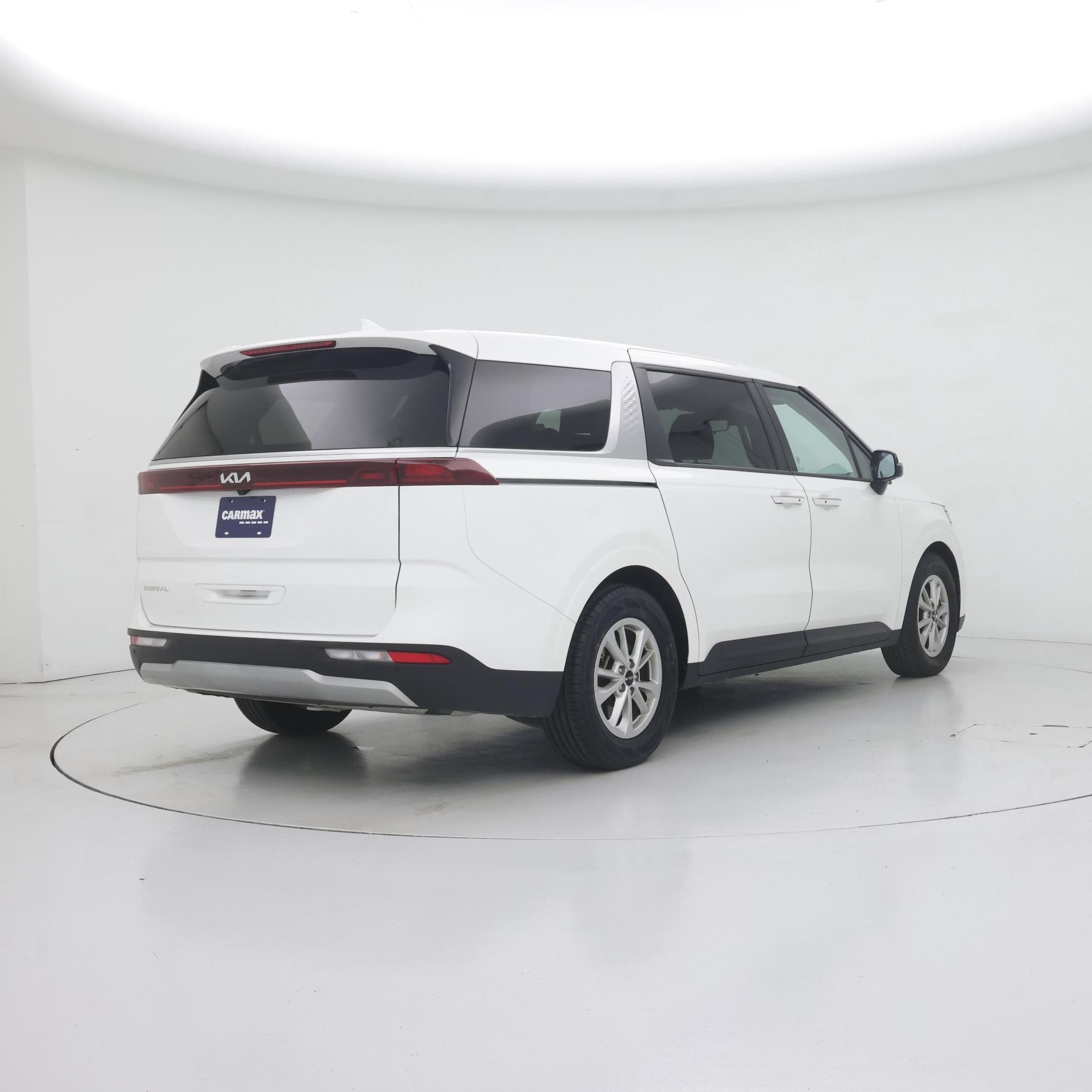Thumbnail: 2024 Kia Carnival - 8