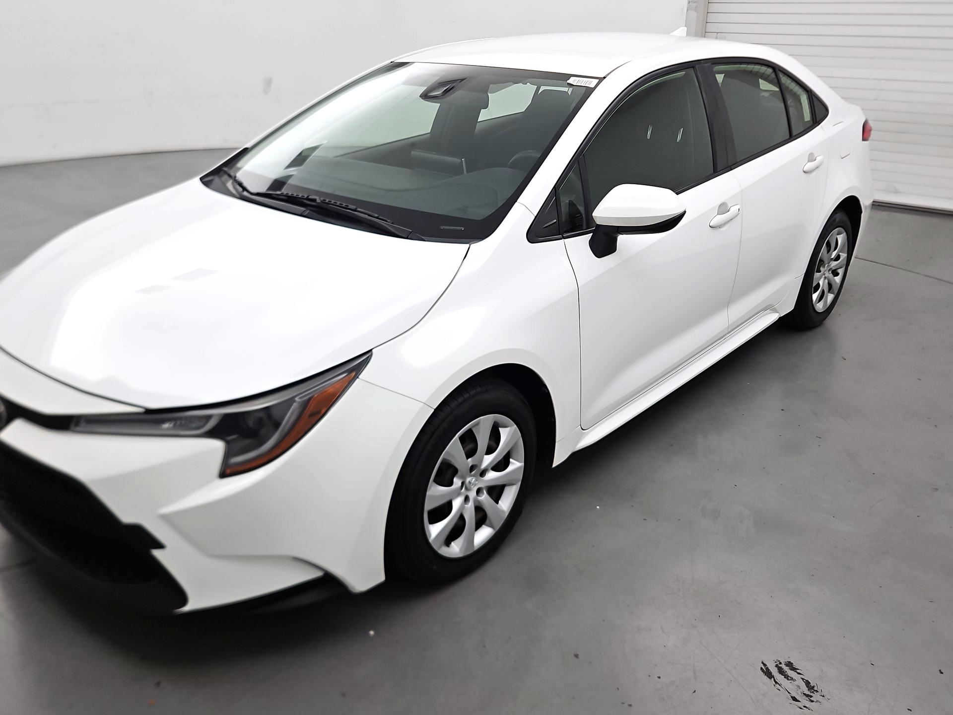 Thumbnail: 2021 Toyota Corolla - 3