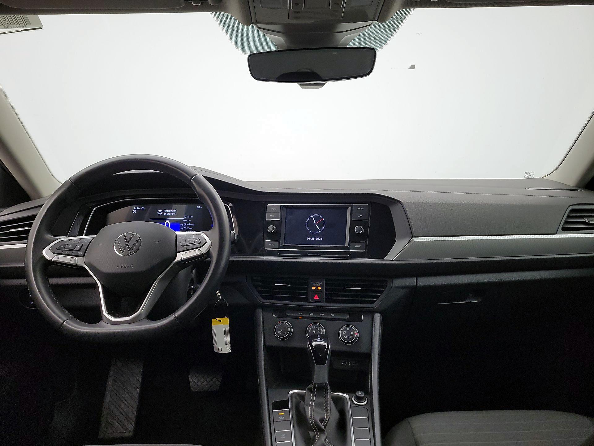 Thumbnail: 2024 Volkswagen Jetta - 9