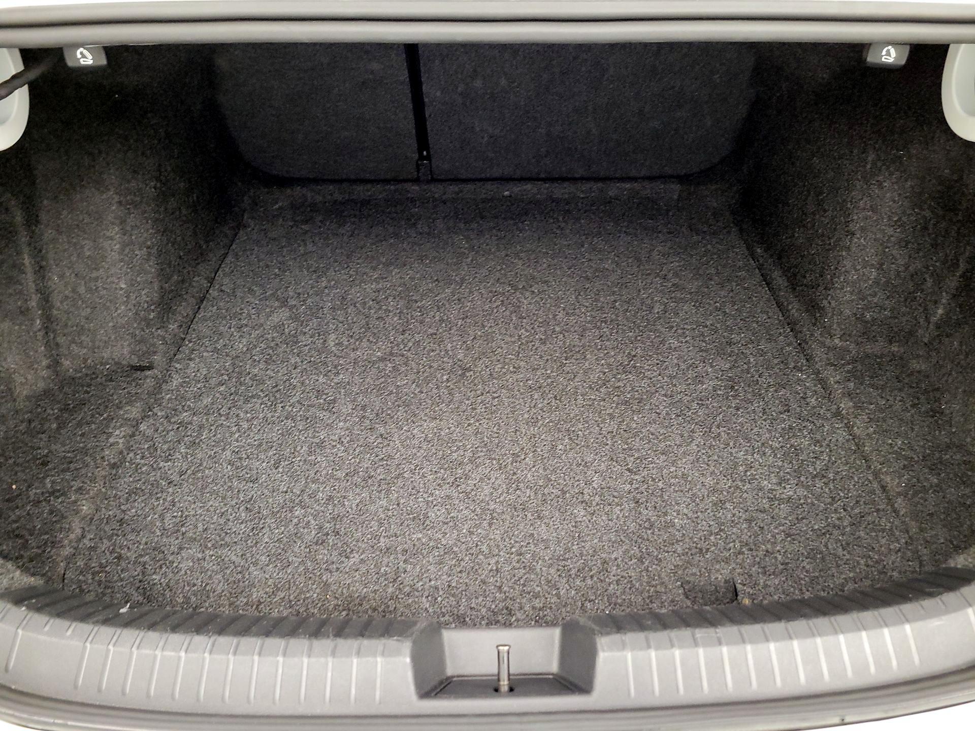 Thumbnail: 2024 Volkswagen Jetta - 20