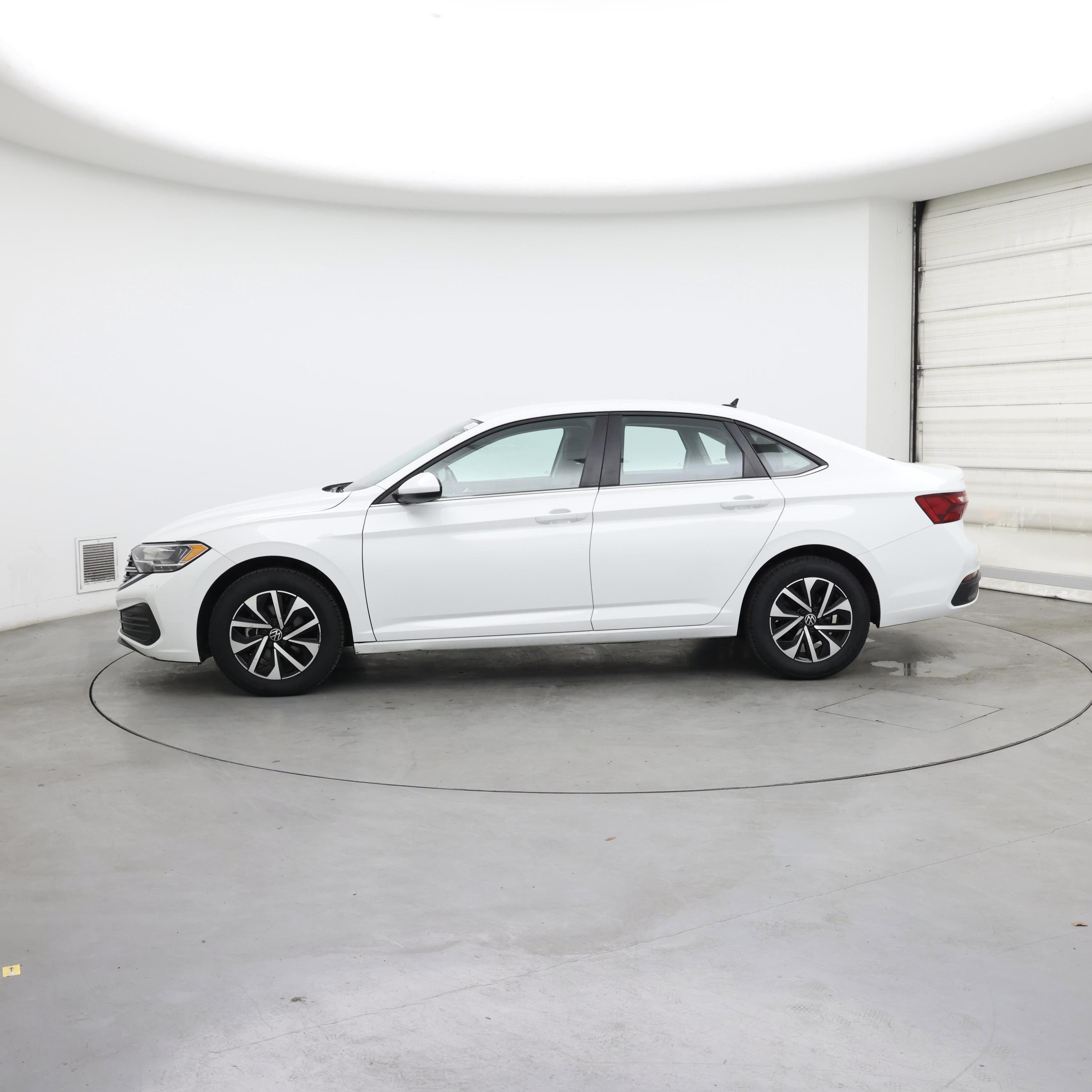 Thumbnail: 2024 Volkswagen Jetta - 3