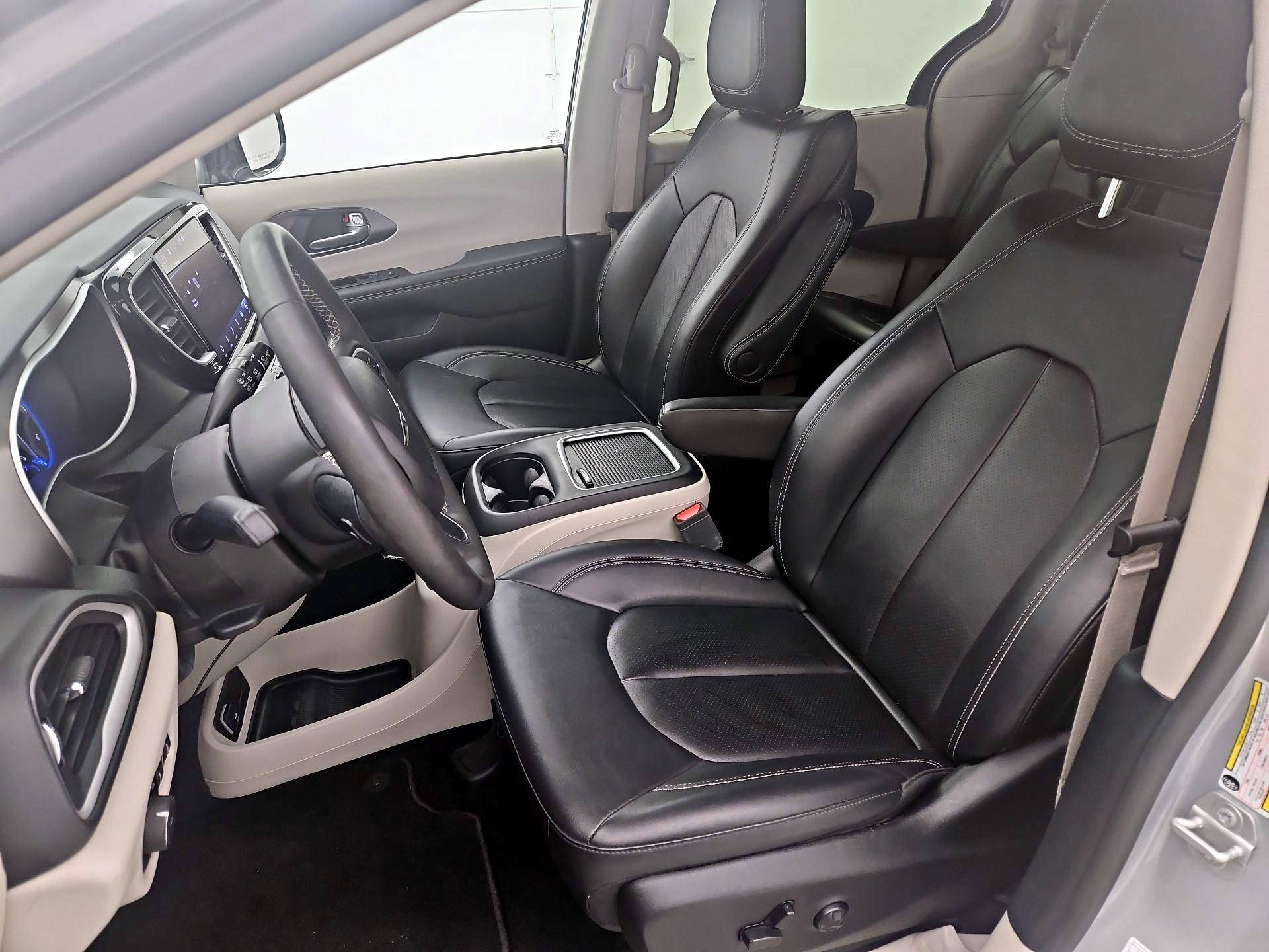 Thumbnail: 2024 Chrysler Pacifica - 11