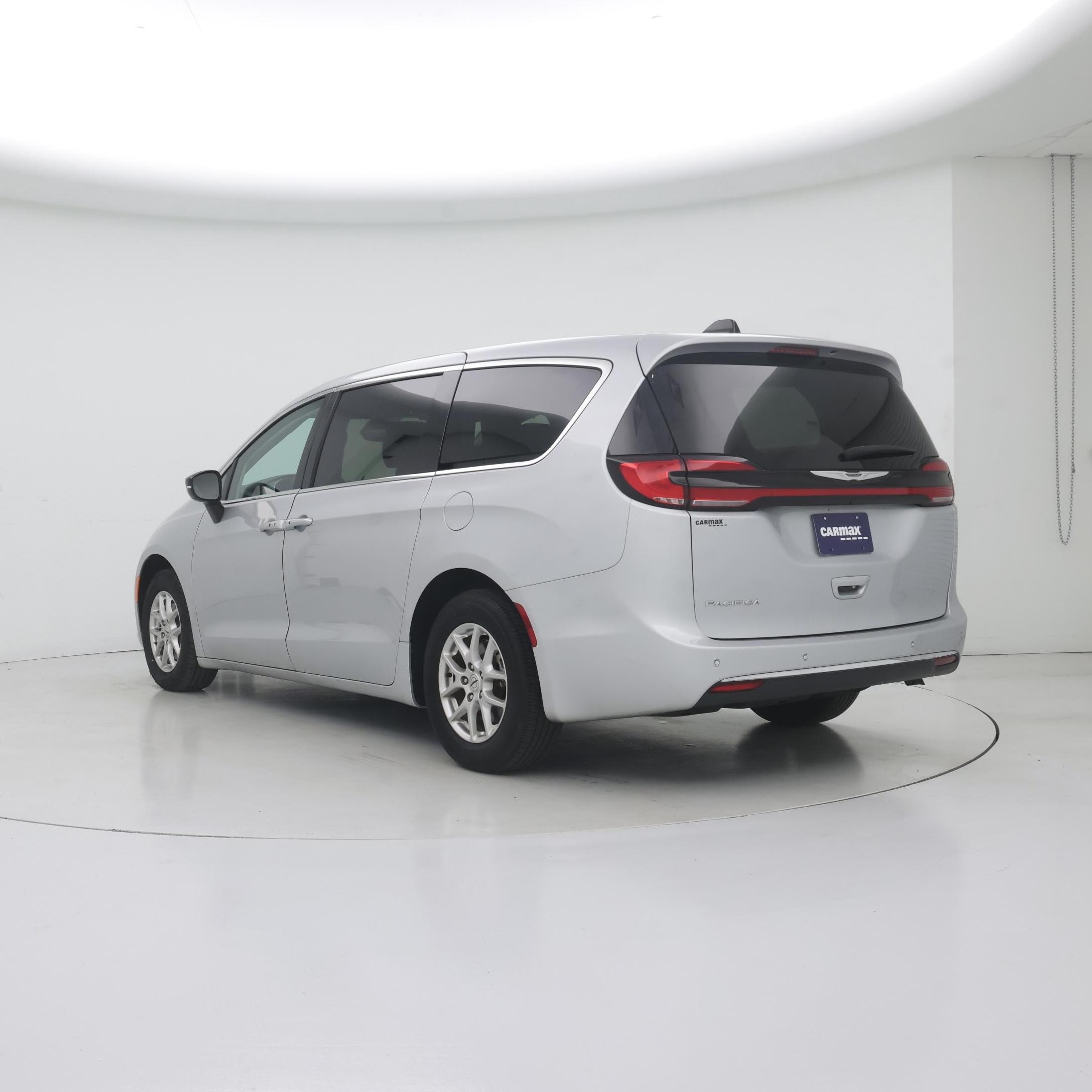 Thumbnail: 2024 Chrysler Pacifica - 2