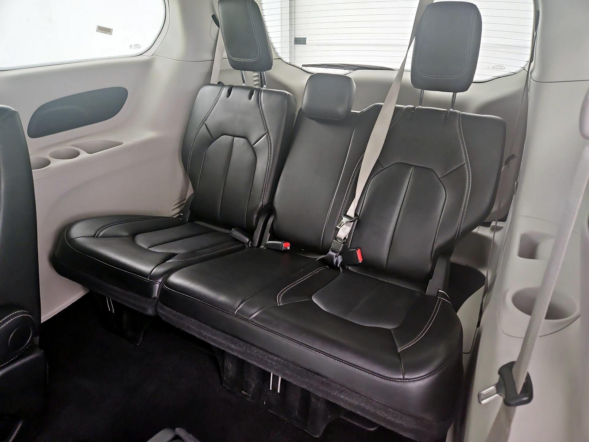 Thumbnail: 2024 Chrysler Pacifica - 20