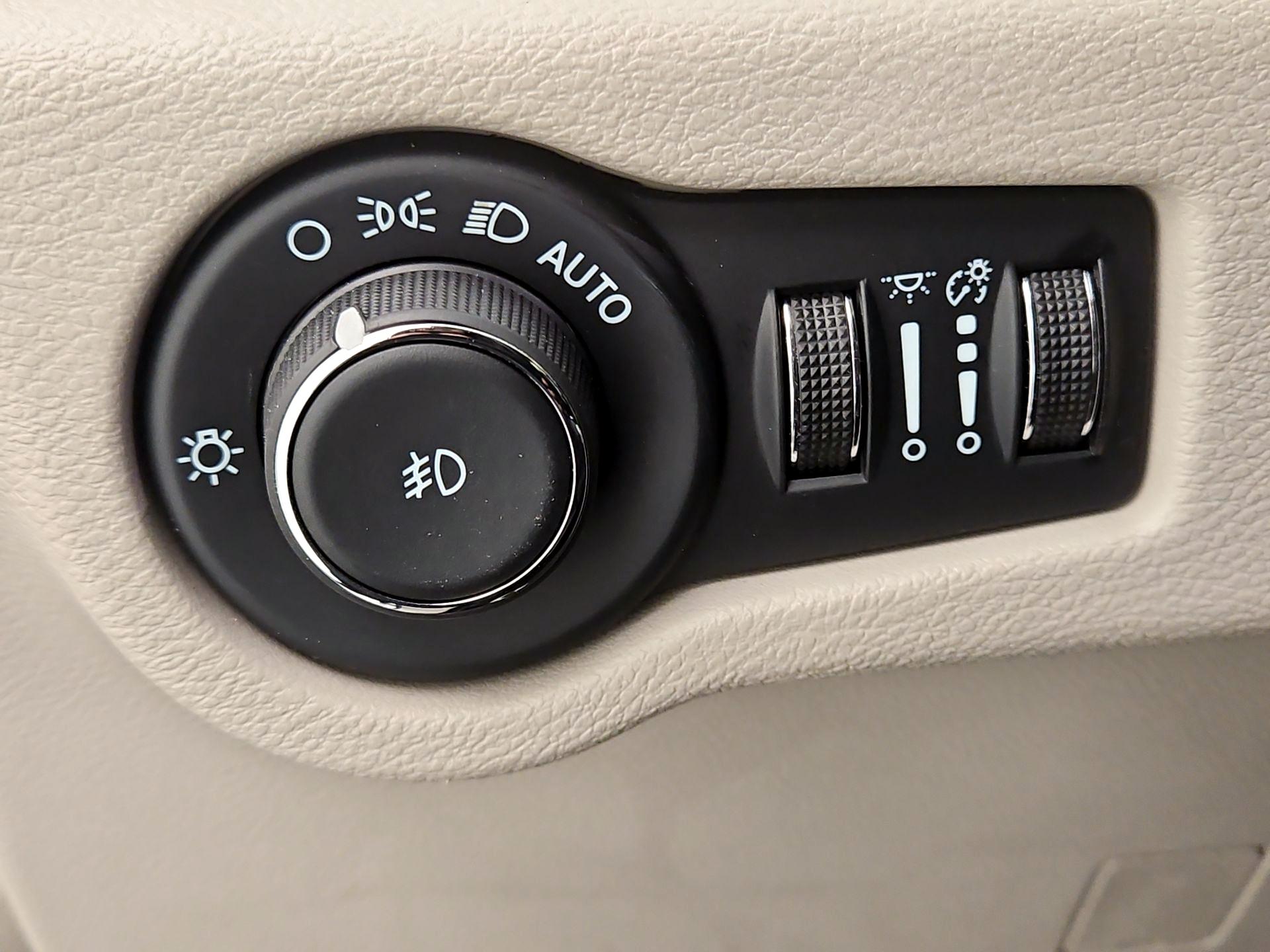 Thumbnail: 2024 Chrysler Pacifica - 13