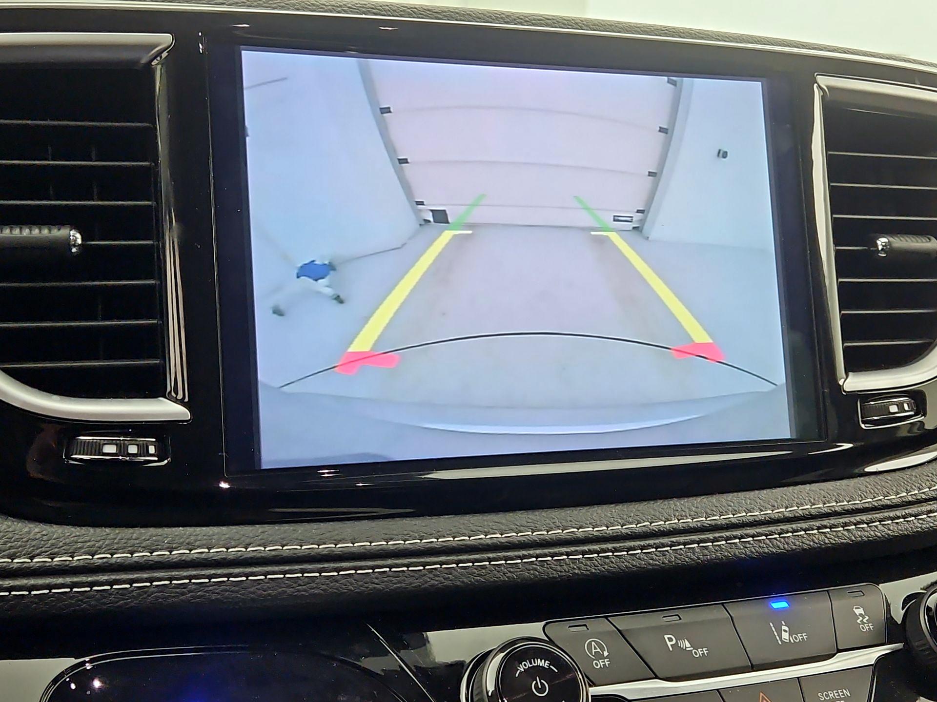 Thumbnail: 2024 Chrysler Pacifica - 15