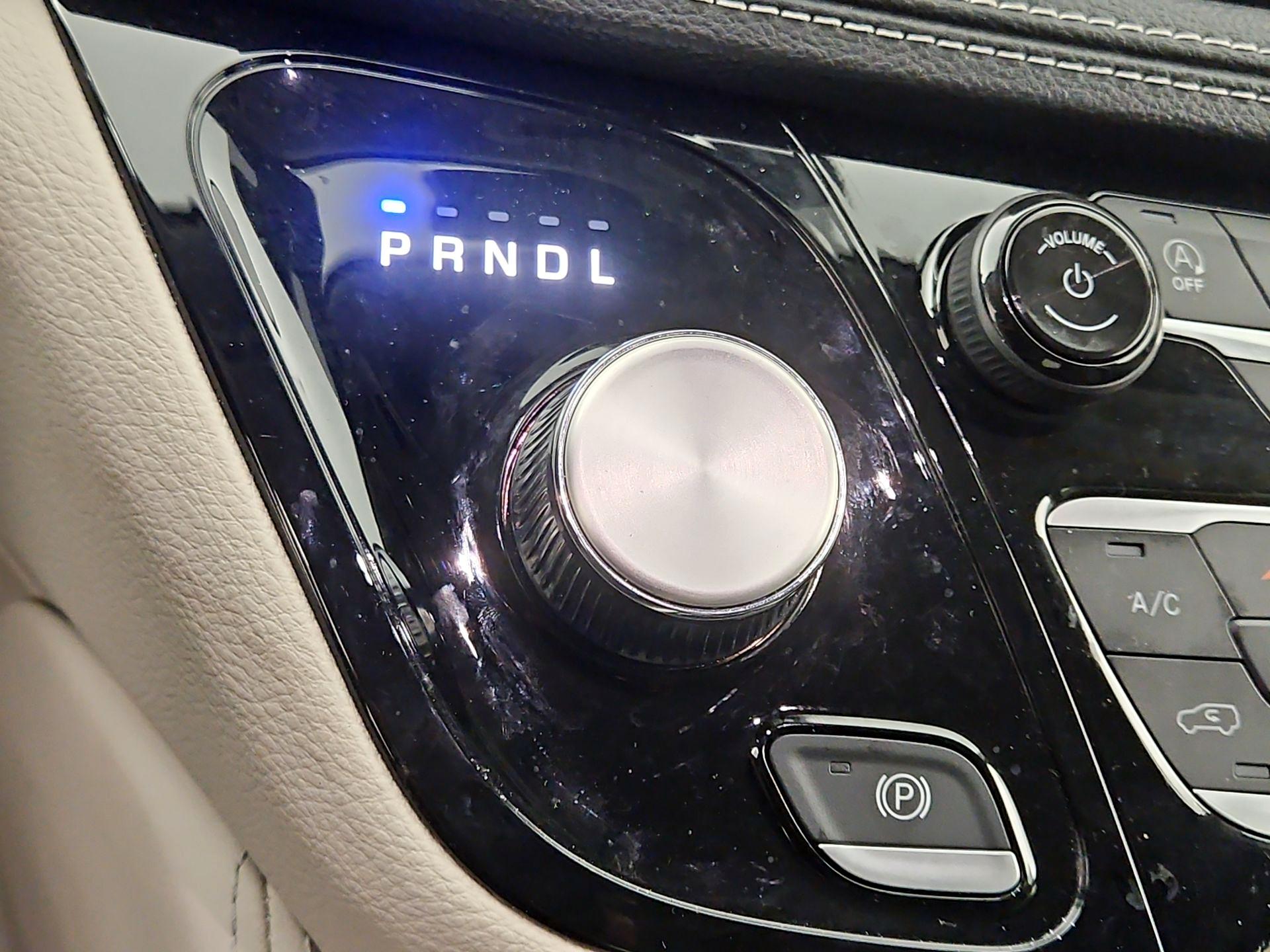 Thumbnail: 2024 Chrysler Pacifica - 18