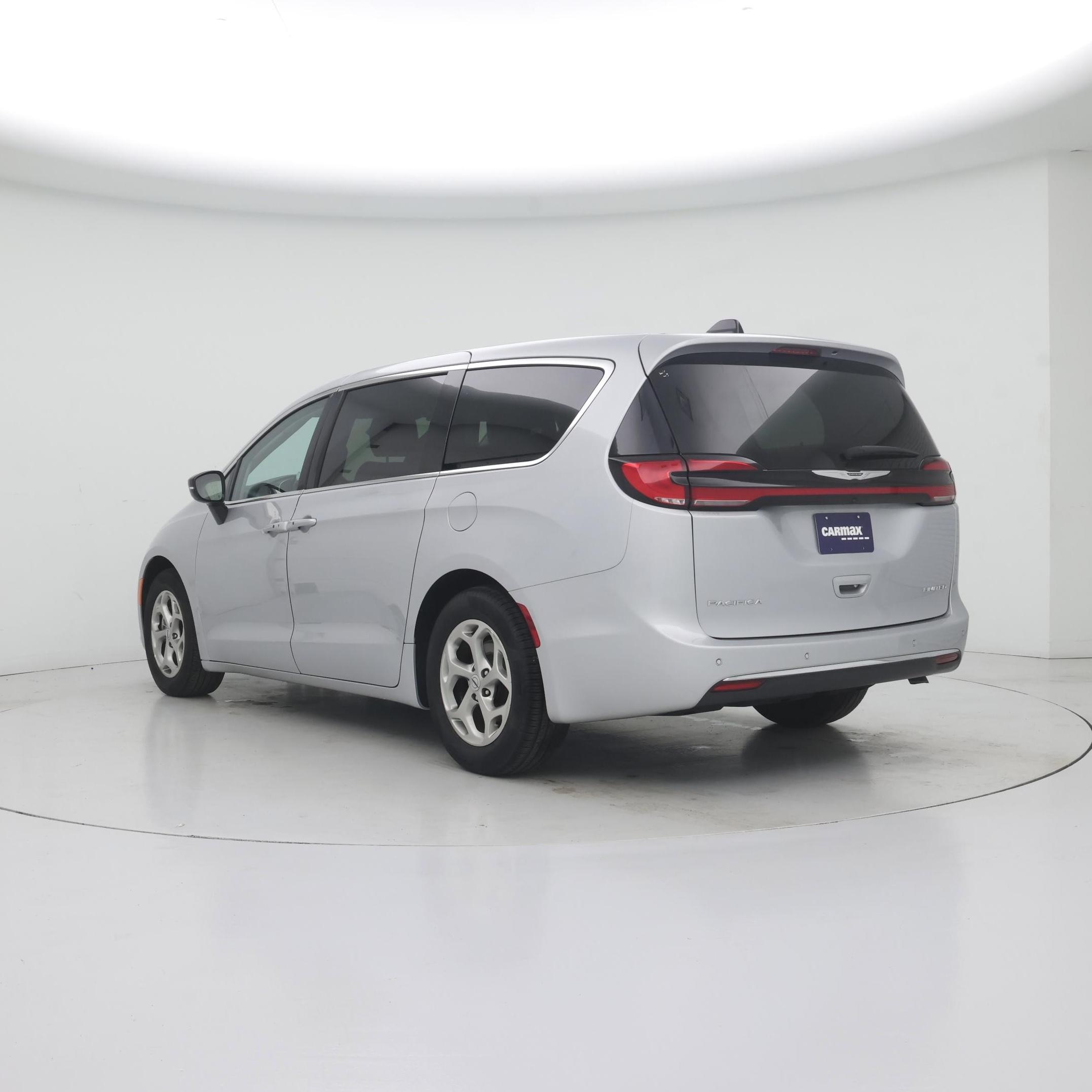 Thumbnail: 2024 Chrysler Pacifica - 2