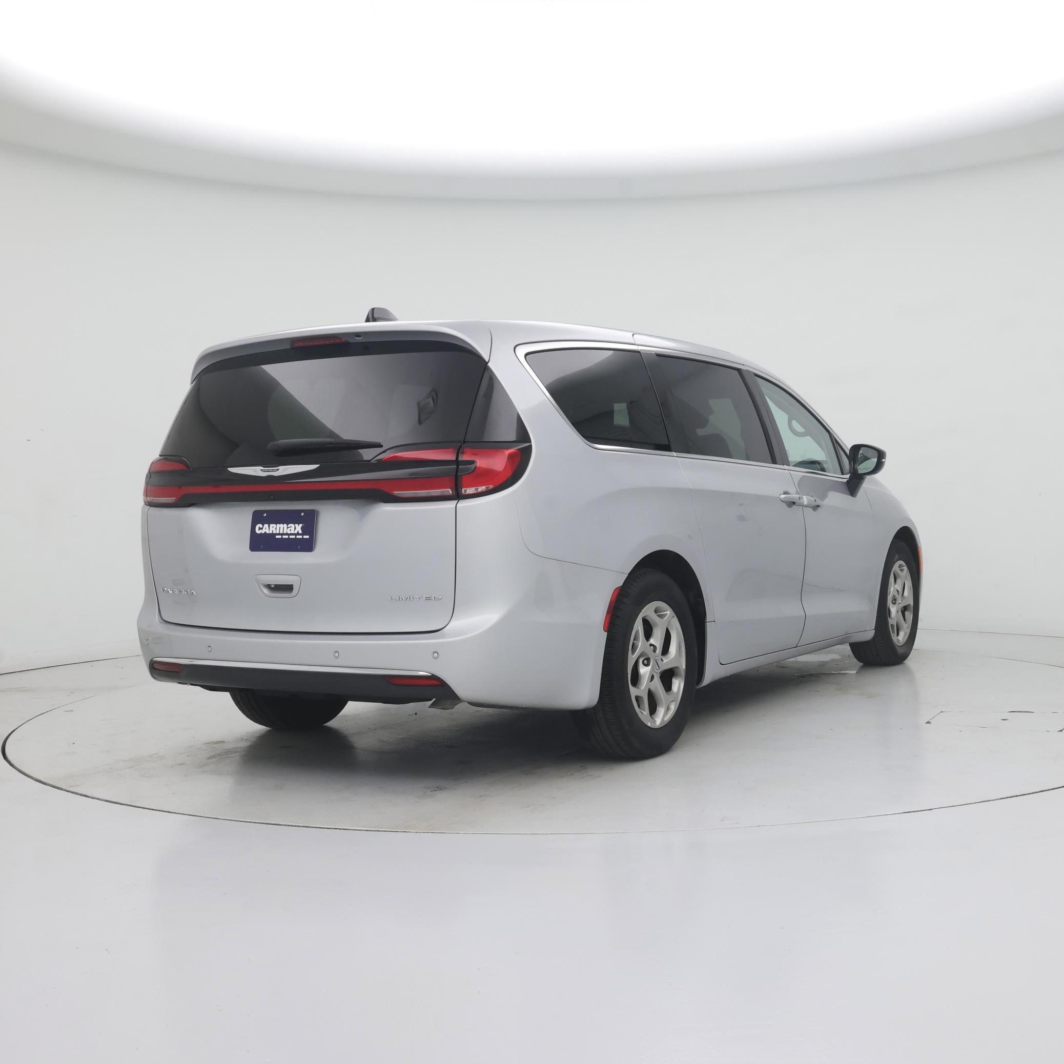 Thumbnail: 2024 Chrysler Pacifica - 8