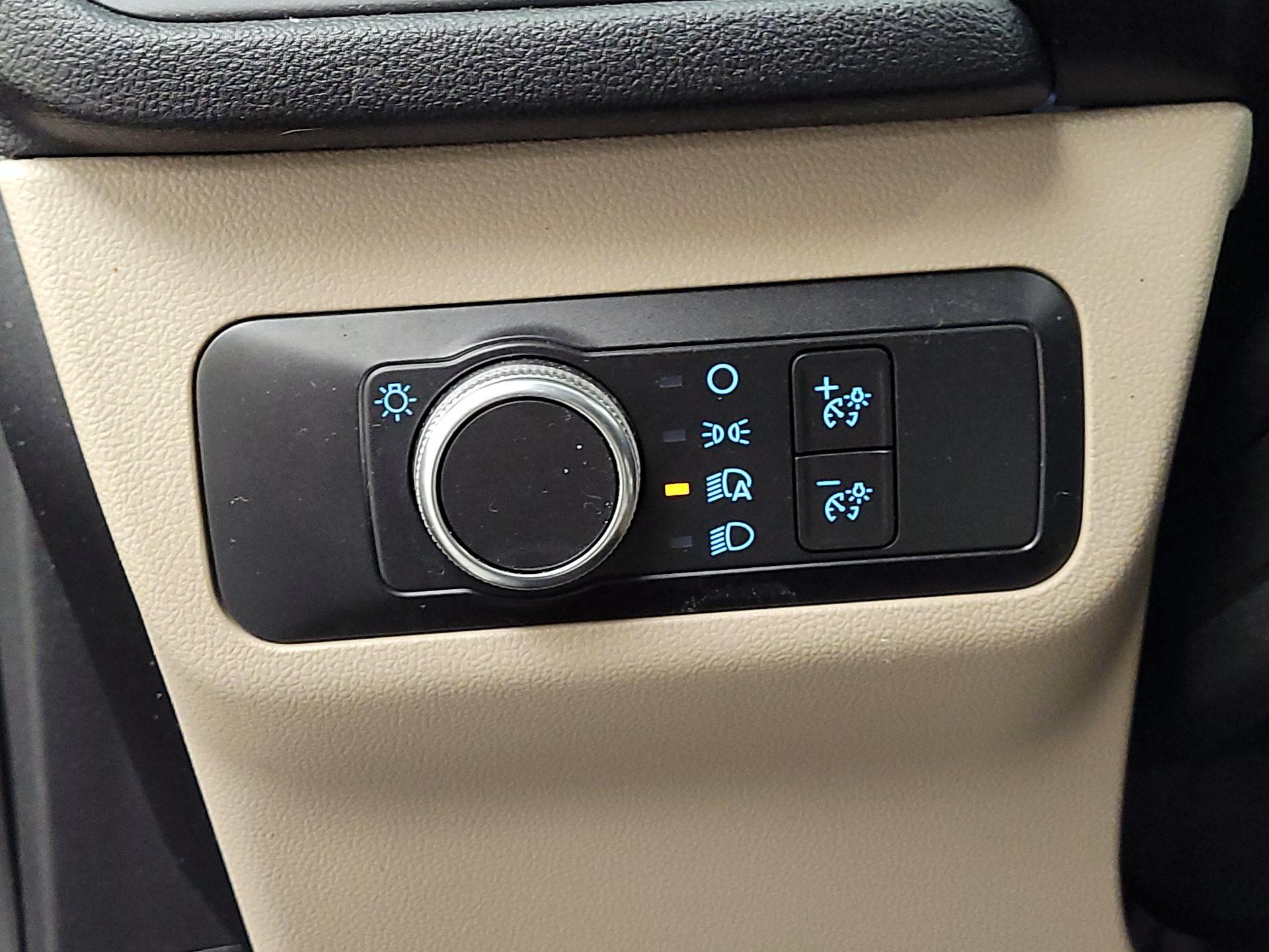 Thumbnail: 2021 Ford Escape - 13