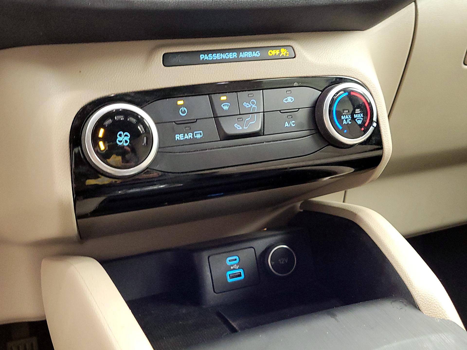 Thumbnail: 2021 Ford Escape - 16