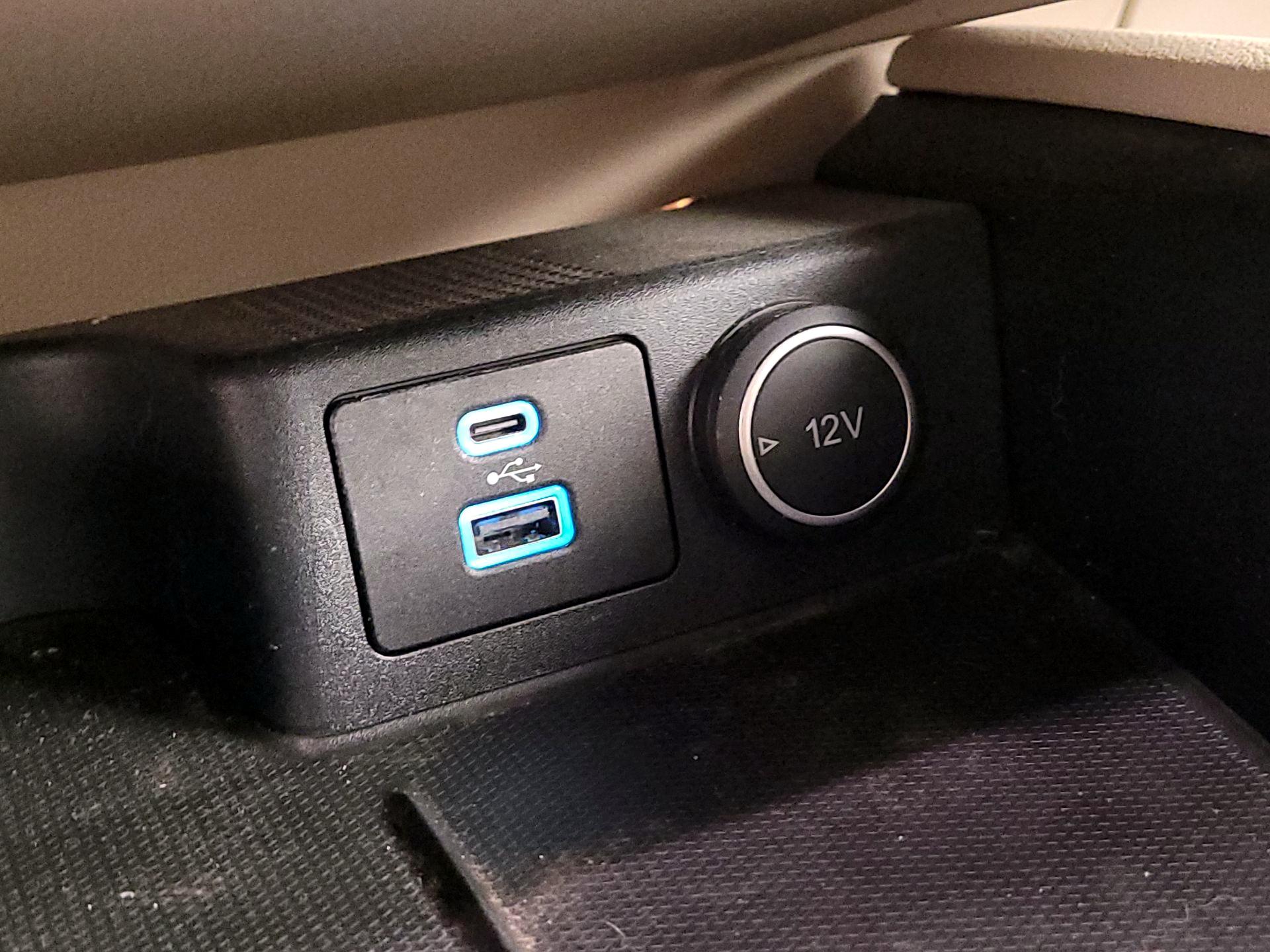 Thumbnail: 2021 Ford Escape - 18