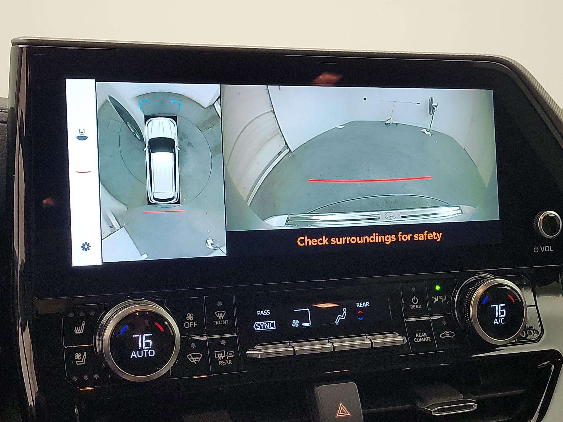 Thumbnail: 2023 Toyota Highlander - 14