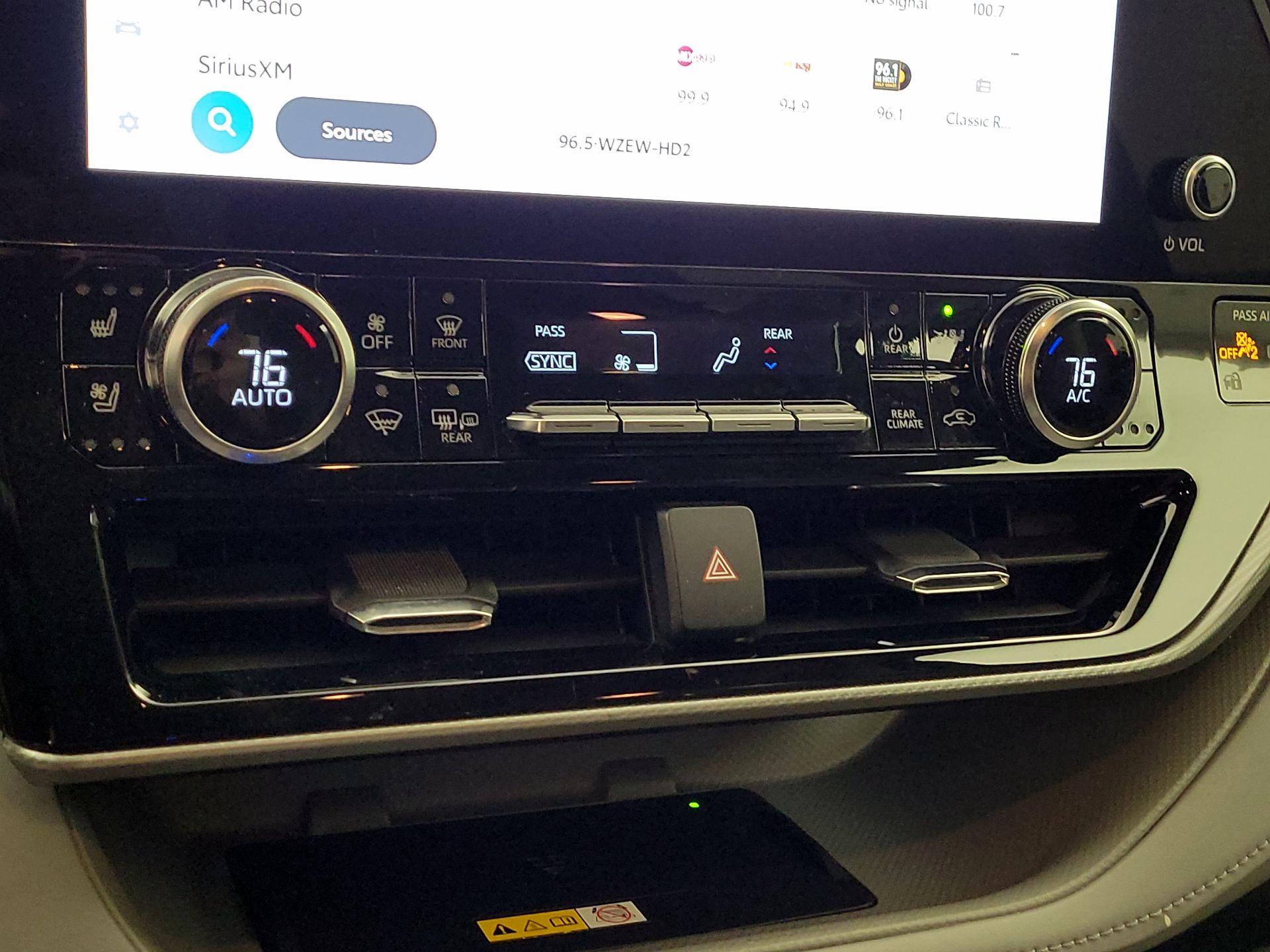 Thumbnail: 2023 Toyota Highlander - 16