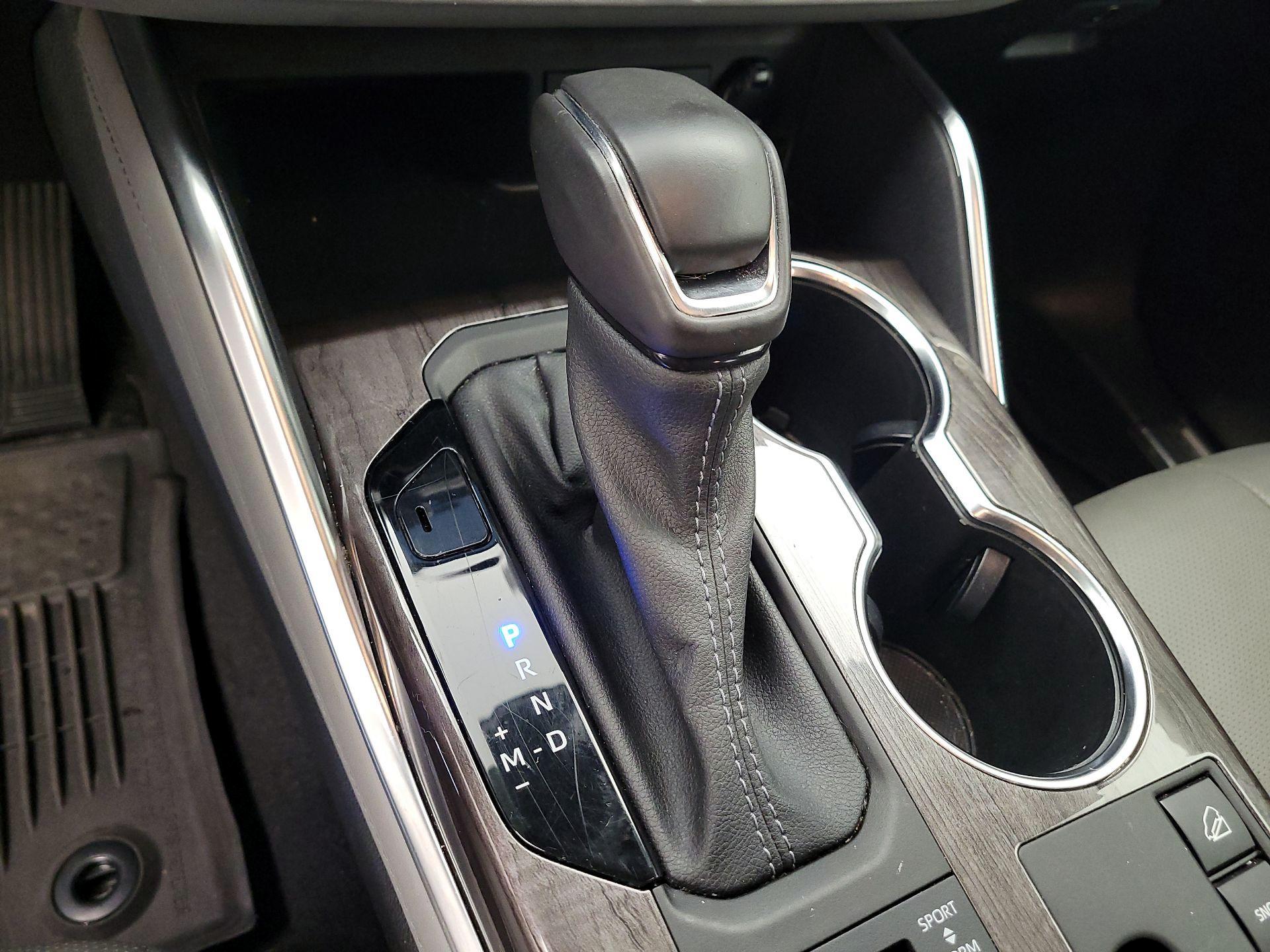 Thumbnail: 2023 Toyota Highlander - 17