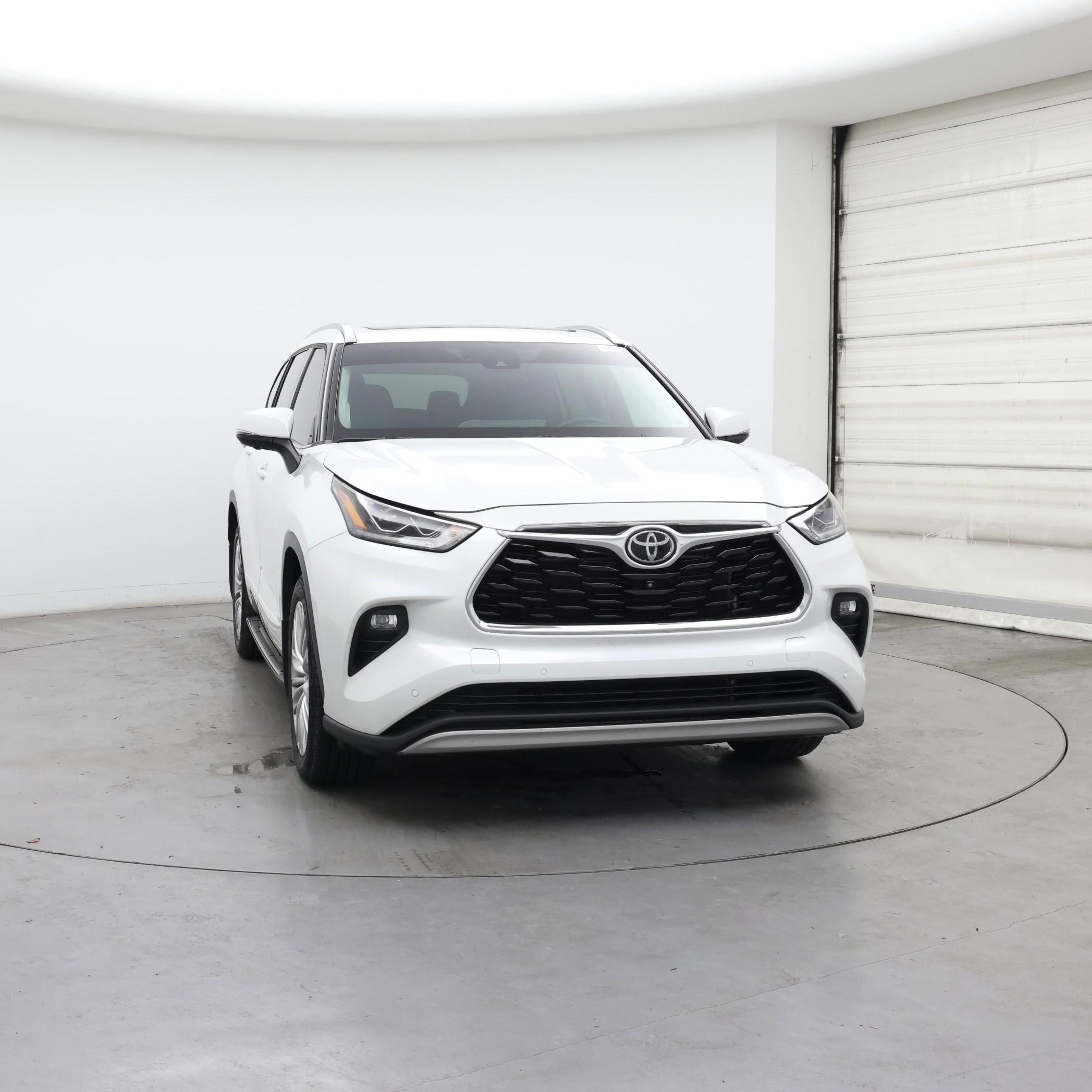 Thumbnail: 2023 Toyota Highlander - 5