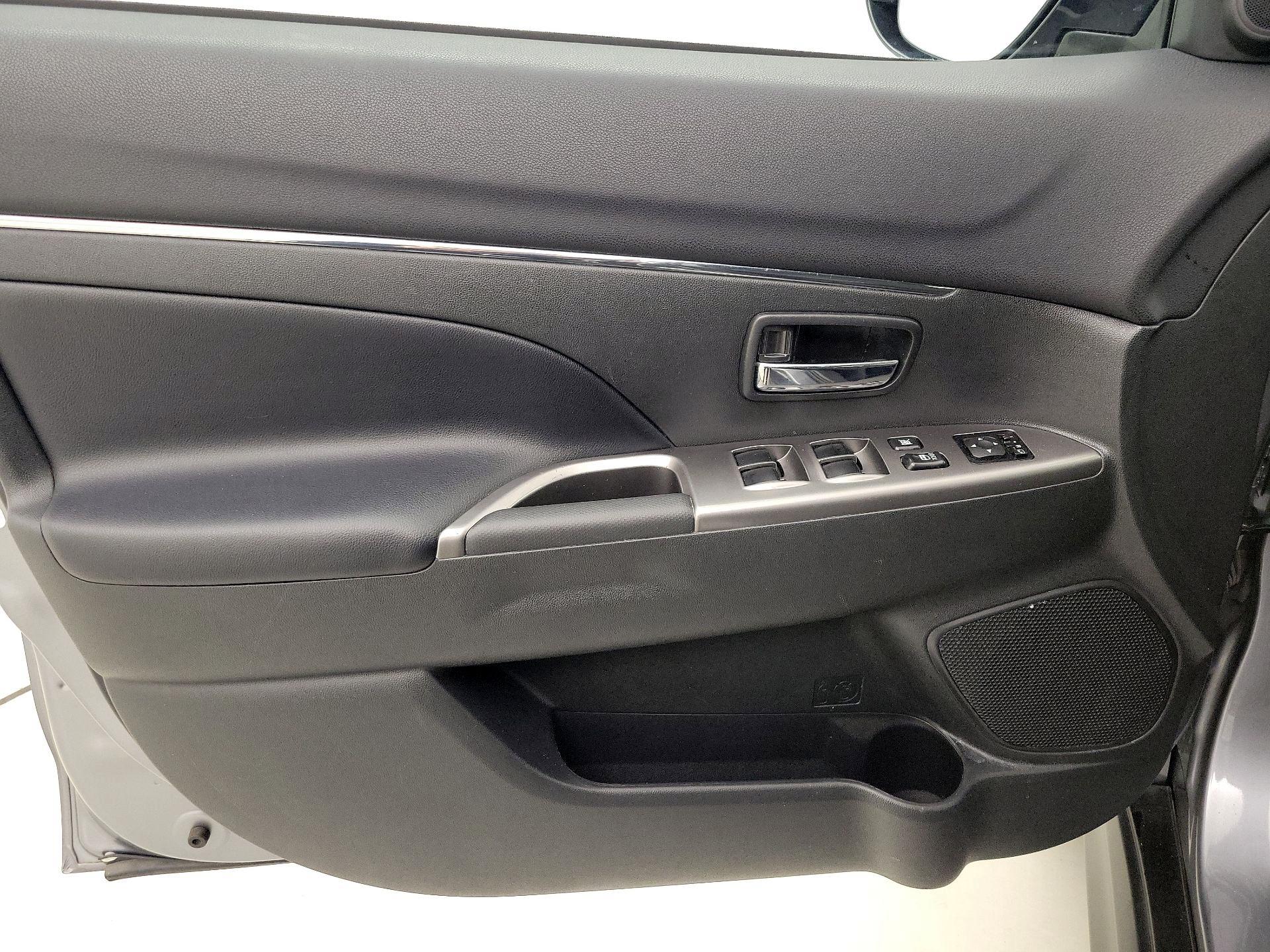 Thumbnail: 2024 Mitsubishi Outlander Sport - 12