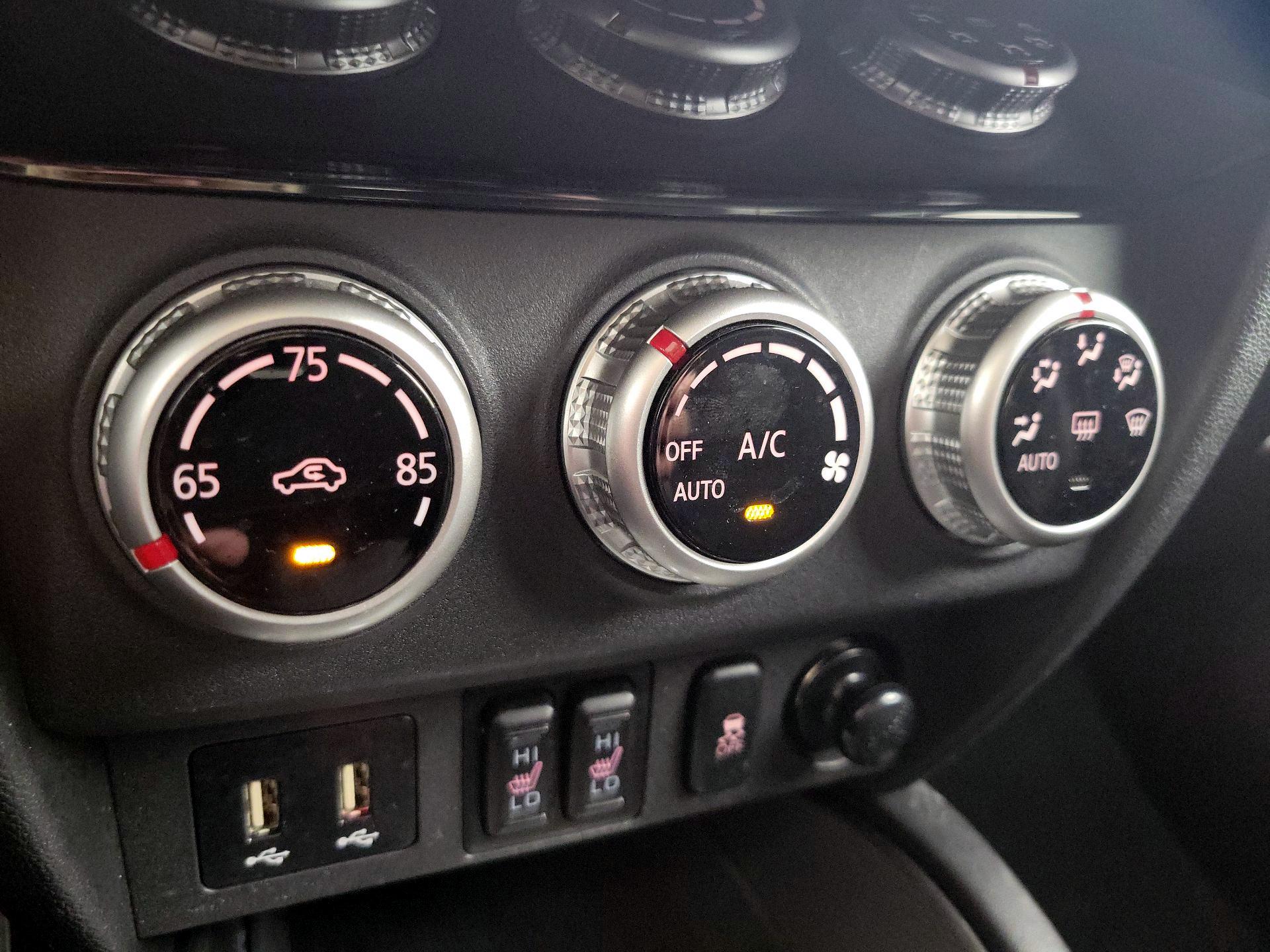 Thumbnail: 2024 Mitsubishi Outlander Sport - 16