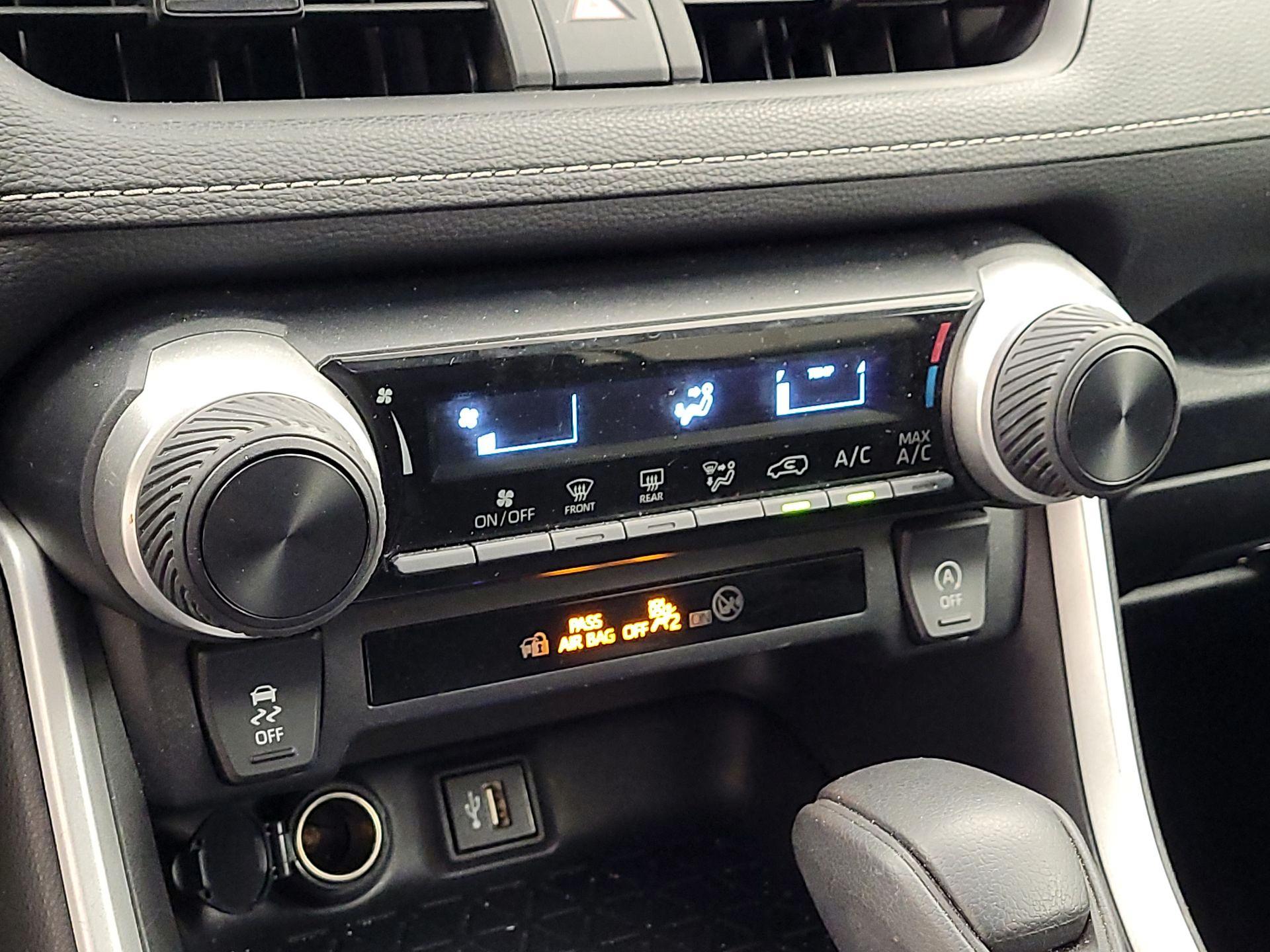 Thumbnail: 2024 Toyota RAV4 - 16