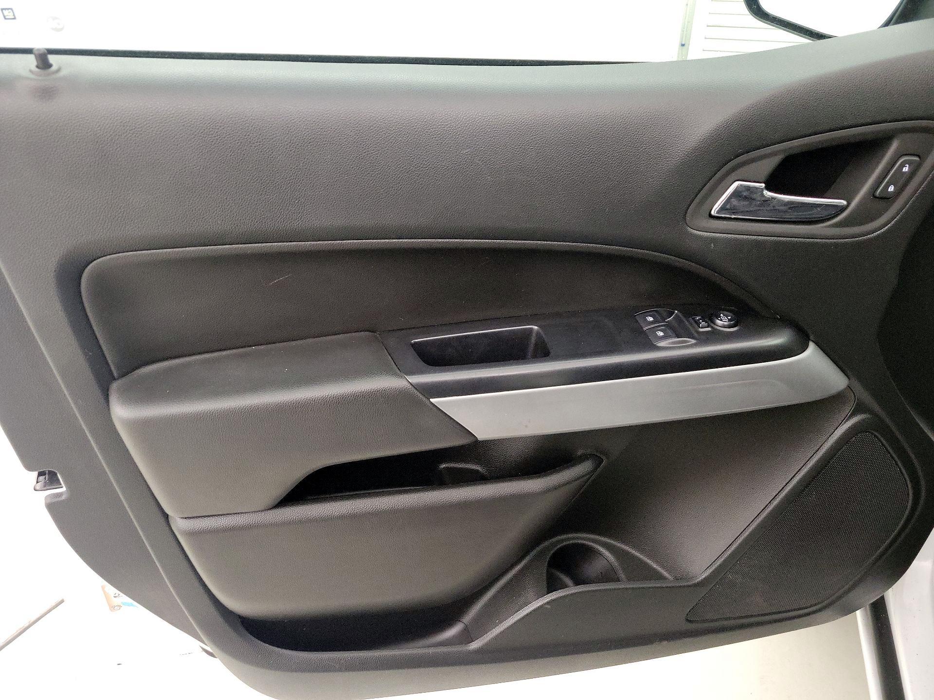 Thumbnail: 2022 Chevrolet Colorado - 12