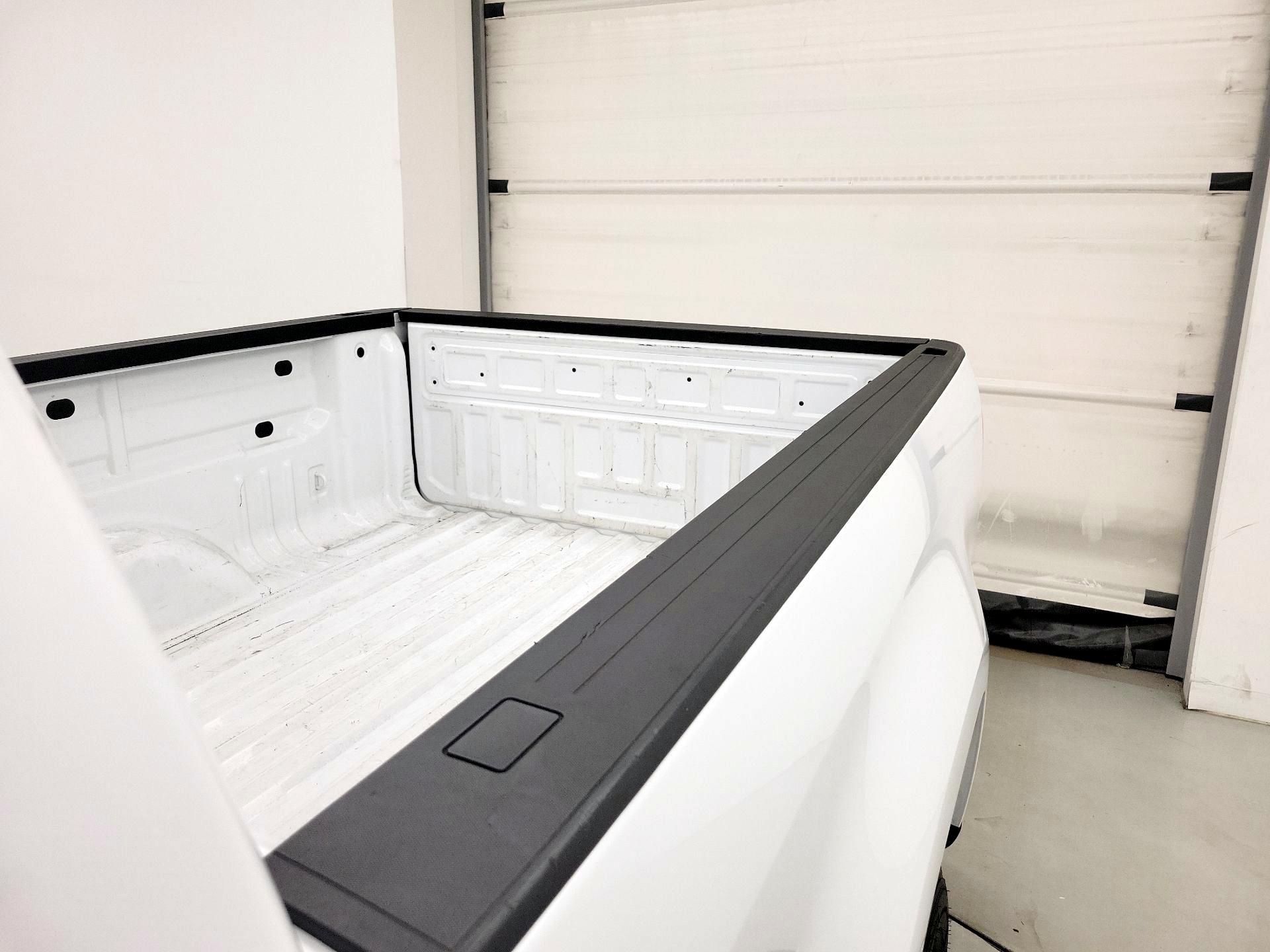 Thumbnail: 2022 Chevrolet Colorado - 20