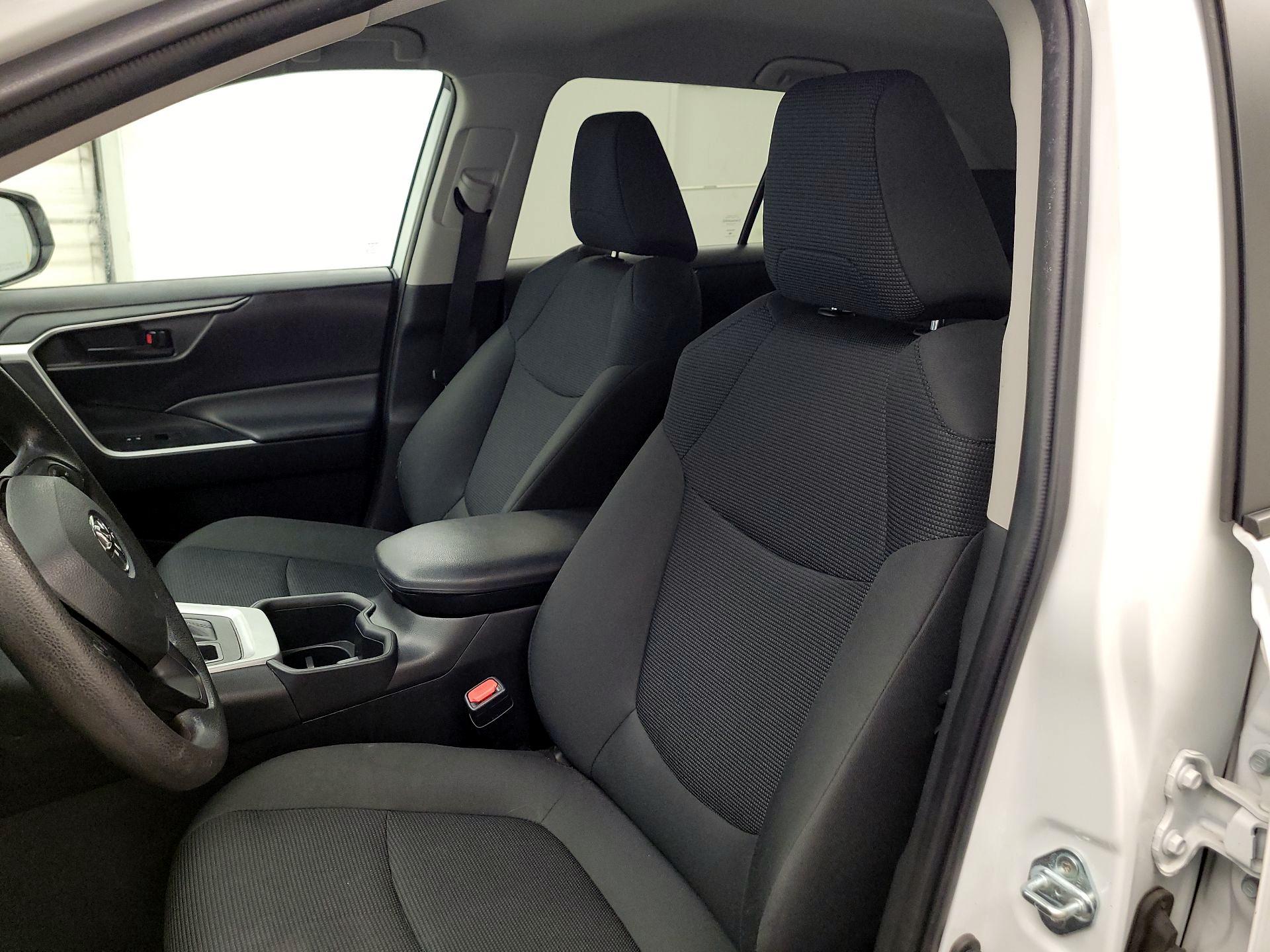 Thumbnail: 2024 Toyota RAV4 - 11