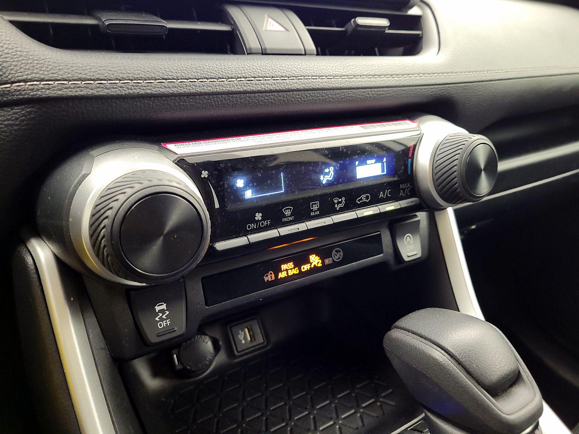 Thumbnail: 2024 Toyota RAV4 - 16